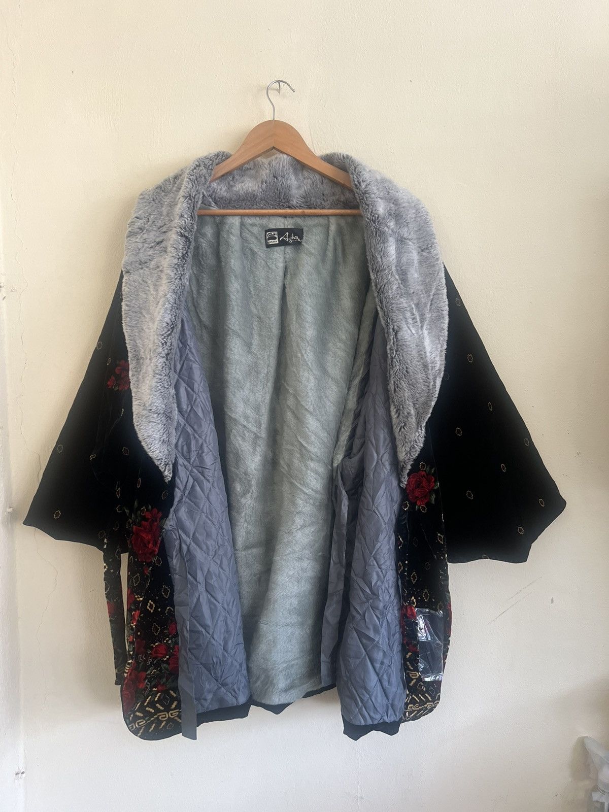 Japanese Brand × Vintage Vintage kimono Agehara Velvet Flower Size US XL / EU 56 / 4 - 6 Thumbnail