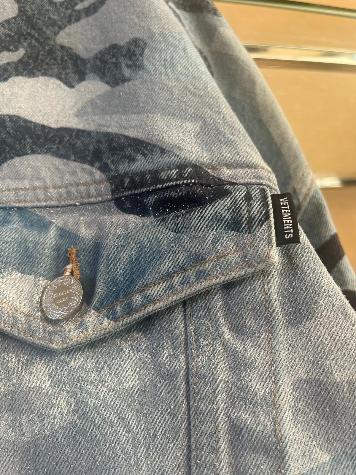 Vetements Oversized Denim Jacket in Grey Camo Size US M / EU 48-50 / 2 - 11 Thumbnail