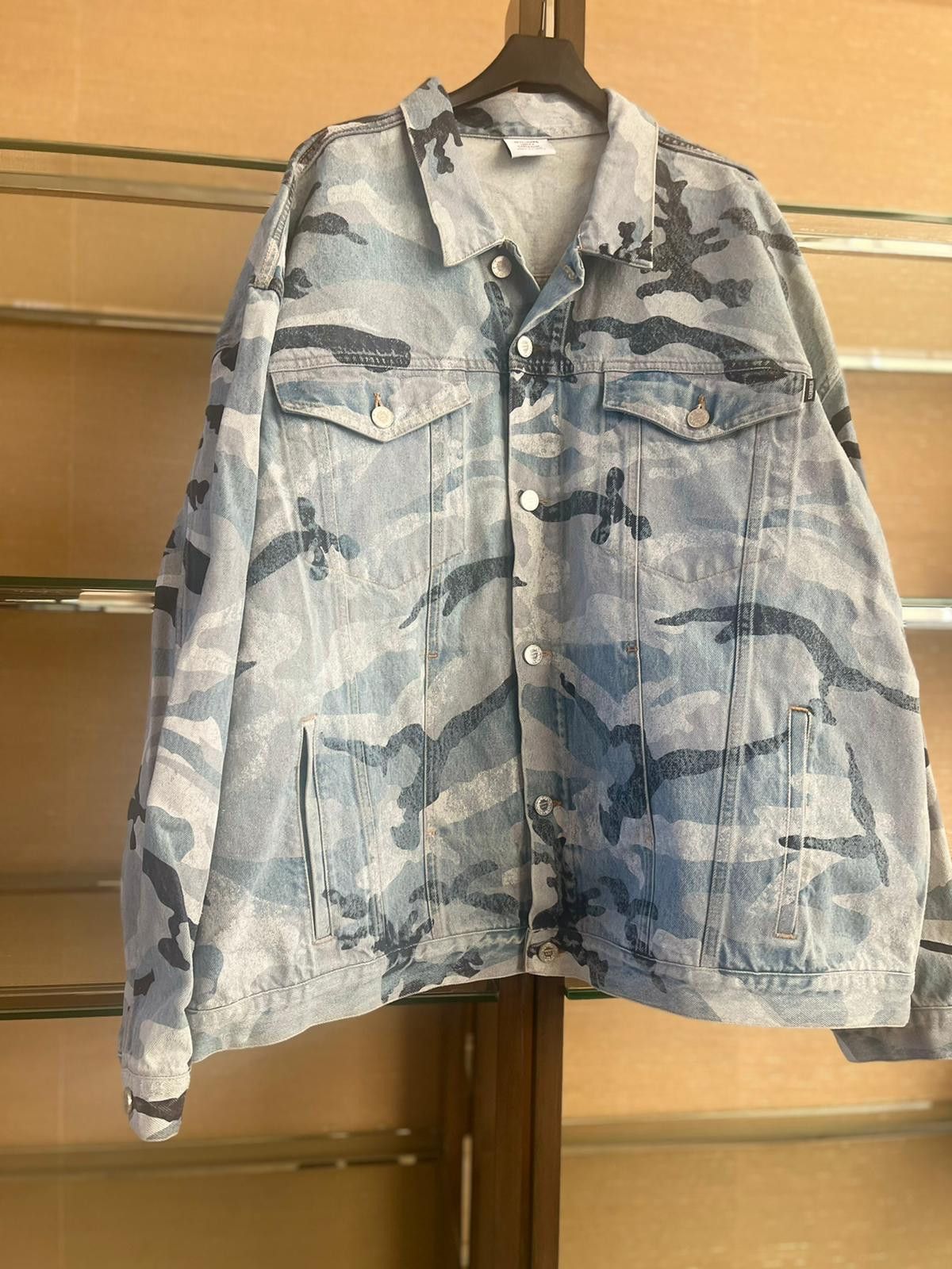 Vetements Oversized Denim Jacket in Grey Camo Size US M / EU 48-50 / 2 - 16 Thumbnail