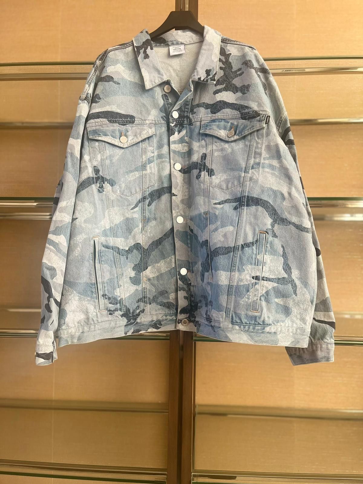 Vetements Oversized Denim Jacket in Grey Camo Size US M / EU 48-50 / 2 - 2 Thumbnail