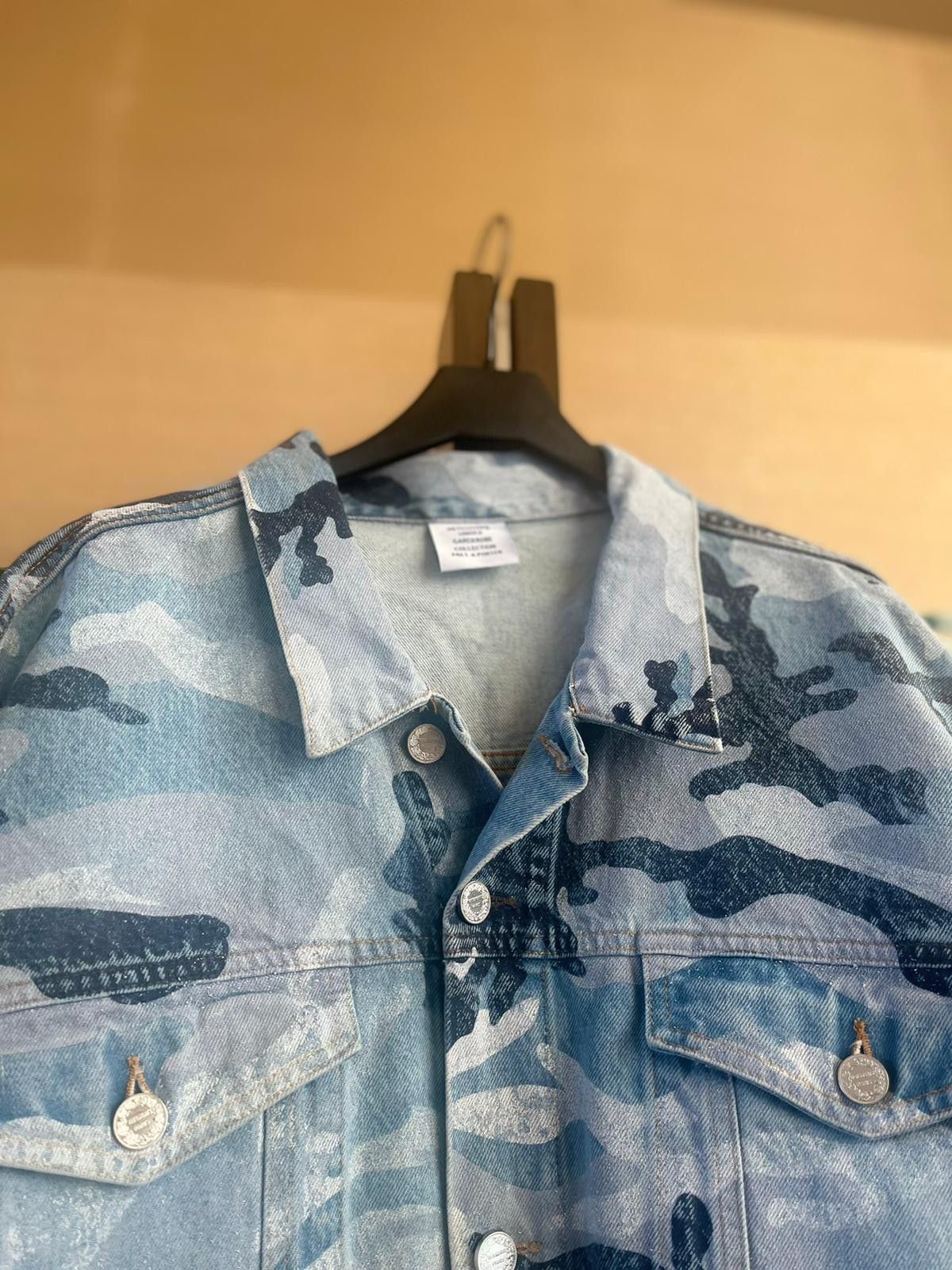 Vetements Oversized Denim Jacket in Grey Camo Size US M / EU 48-50 / 2 - 13 Thumbnail