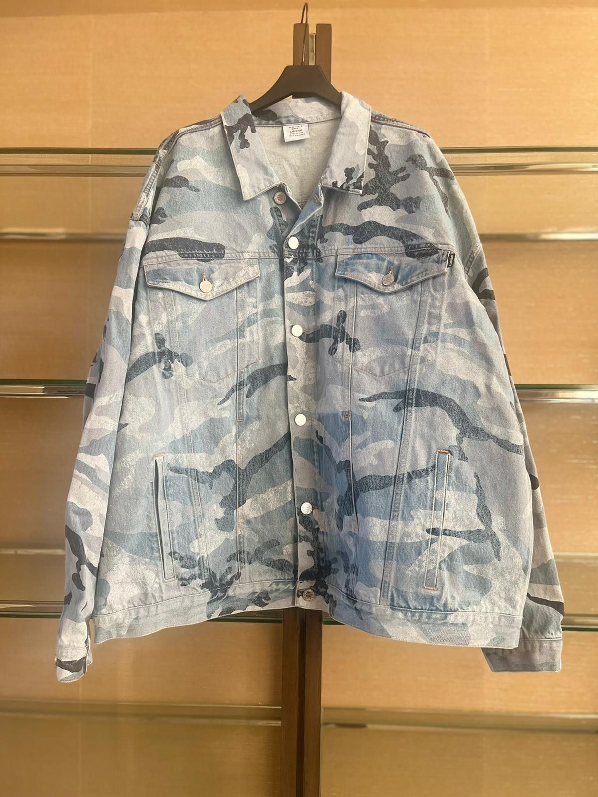 Vetements Oversized Denim Jacket in Grey Camo Size US M / EU 48-50 / 2 - 1 Thumbnail