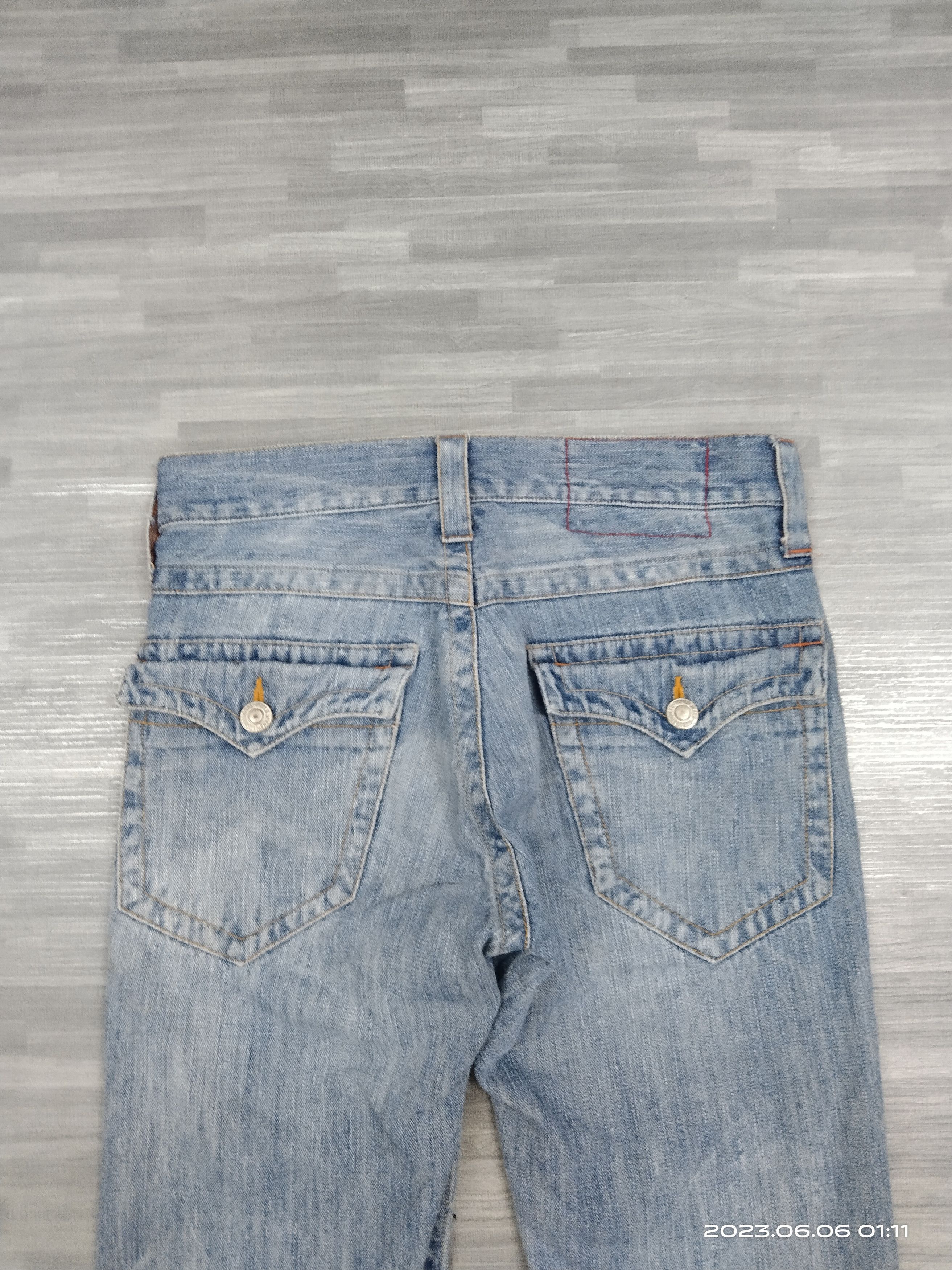 Japanese Brand FLARE TWIST DOMINATE DENIM PANTS Size US 29 - 5 Thumbnail