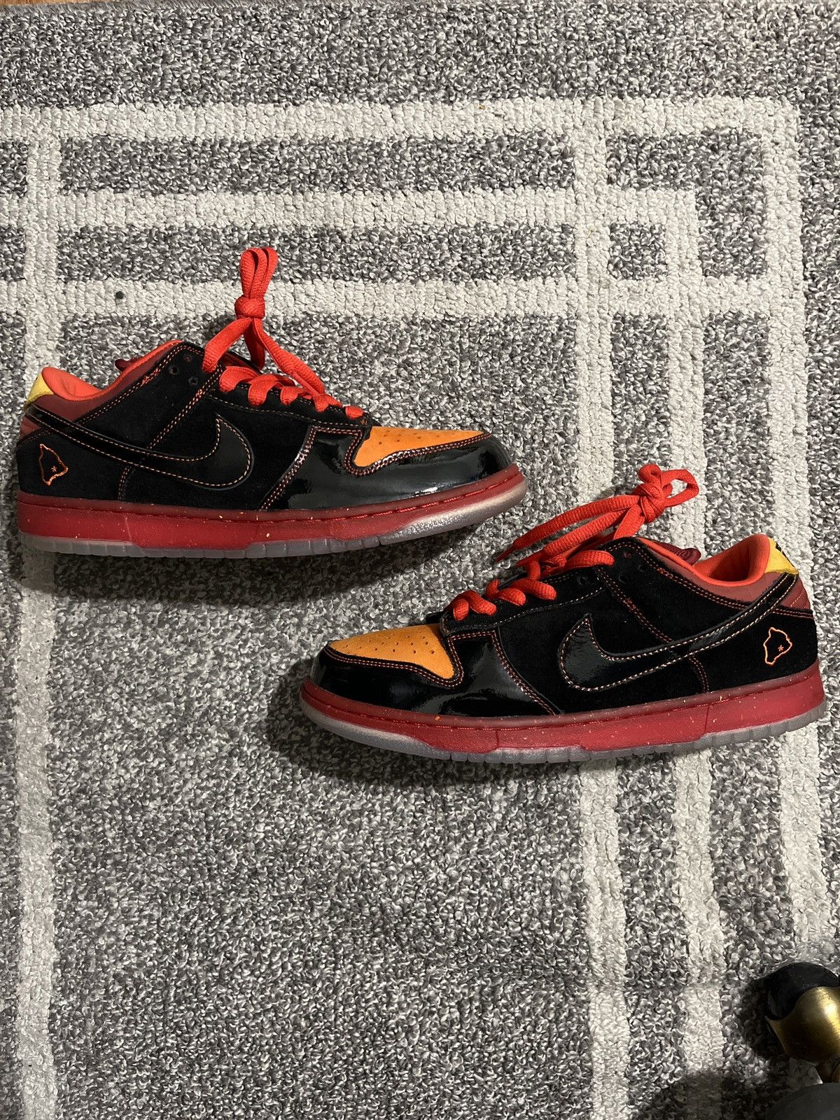 Nike Nike SB HAWAII Size US 9.5 / EU 42-43 - 1 Thumbnail