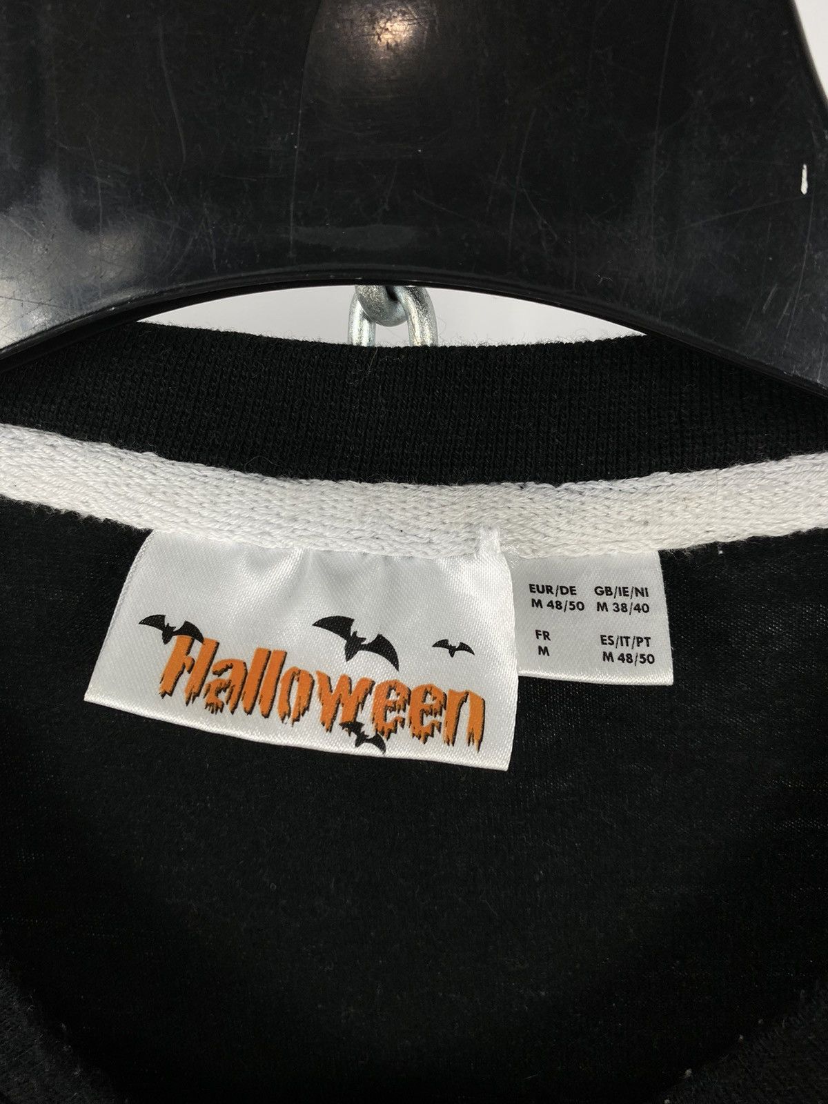 Vintage Halloween vintage T-shirts big logo band tee size.M Size US M / EU 48-50 / 2 - 4 Thumbnail