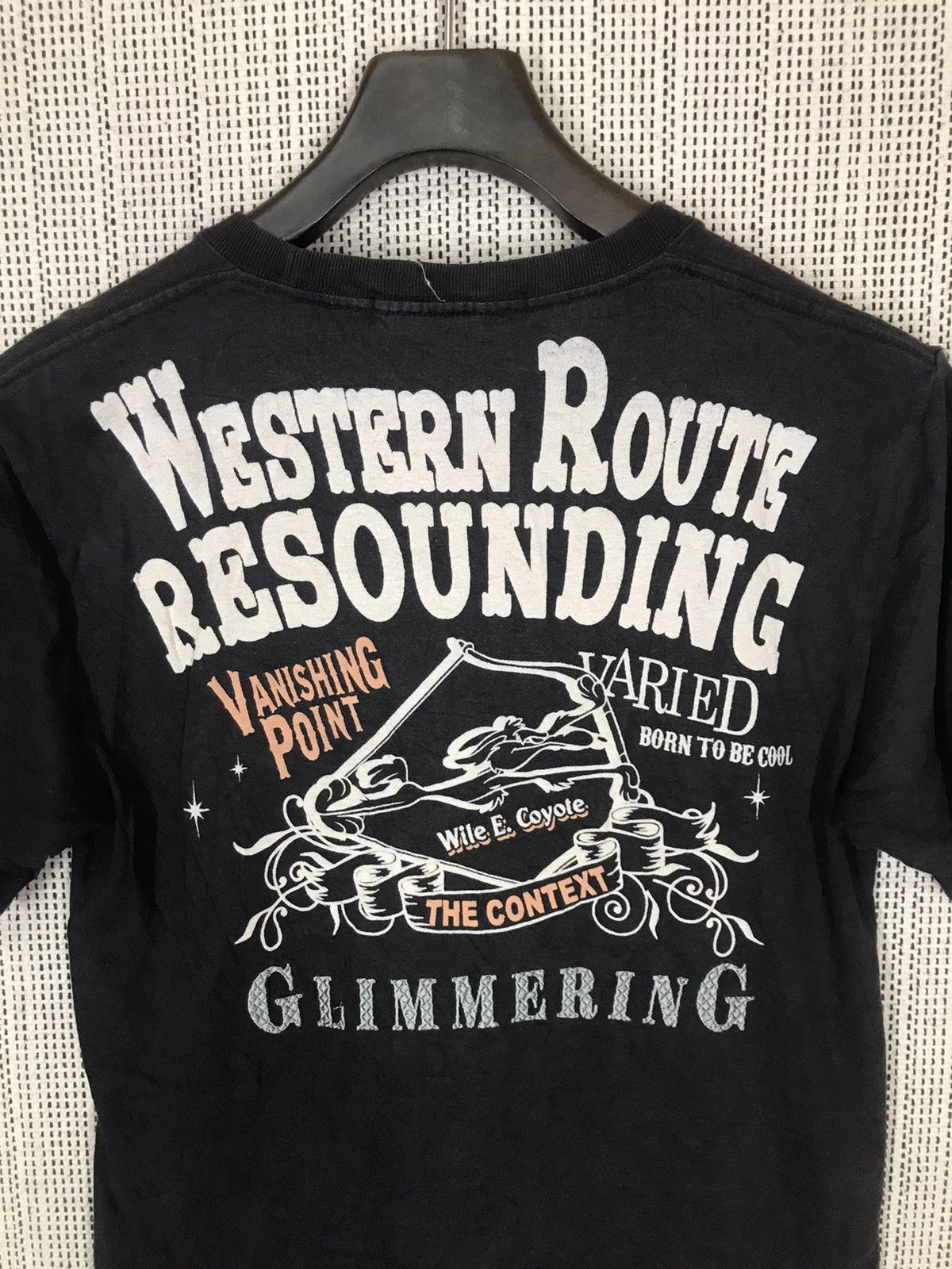 Cartoon Network × Vintage ‼️VINTAGE 90s RESOUNDING LOONEY TUNES SPELLOUT TSHIRT ‼️ Size US M / EU 48-50 / 2 - 6 Thumbnail