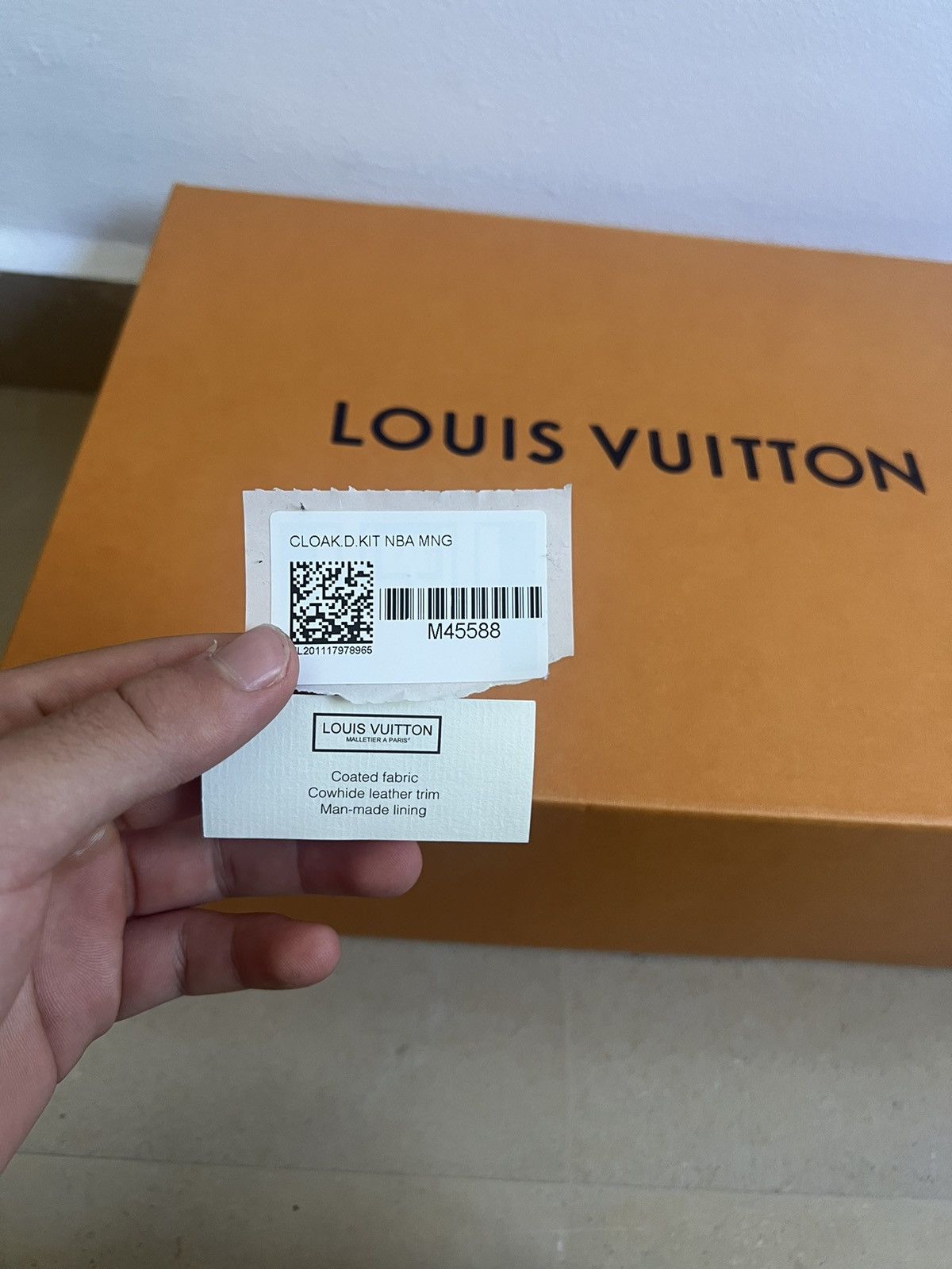 Louis Vuitton × NBA Louis Vuitton X NBA Cloakroom Dopp Kit Monogram Size ONE SIZE - 14 Thumbnail