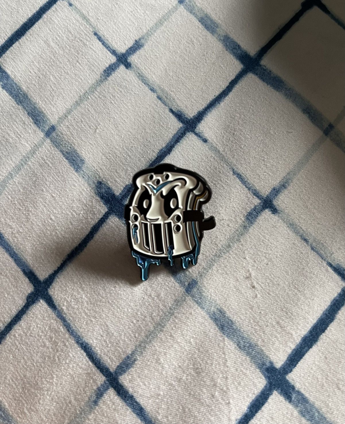 Hat Club OG PBJ Pink Bottom Jus Icy Hockey Mask Pin Size ONE SIZE - 1 Preview