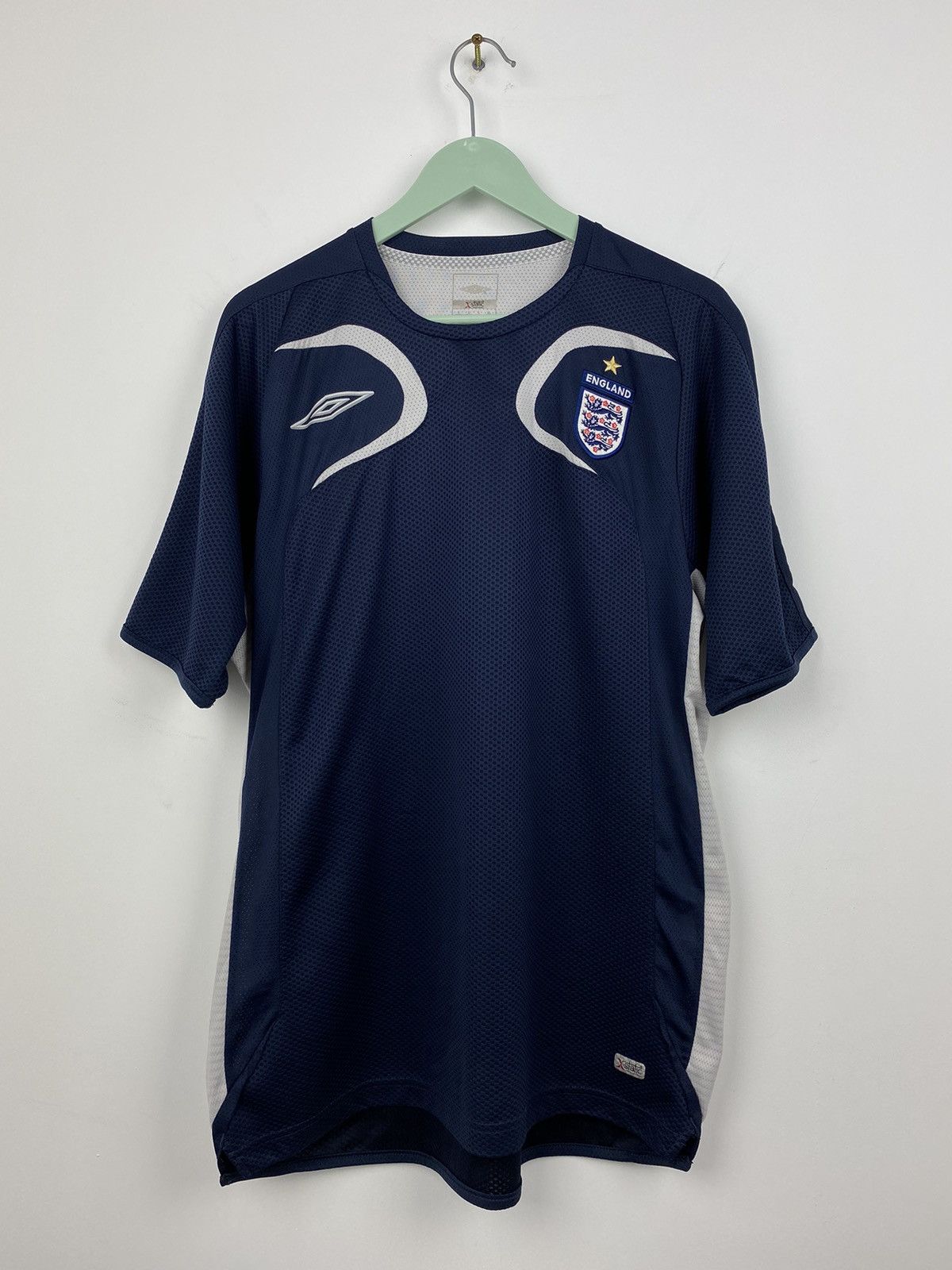 Umbro Vintage England 2006 Training Umbro Football Jersey Italy Size US L / EU 52-54 / 3 - 1 Thumbnail
