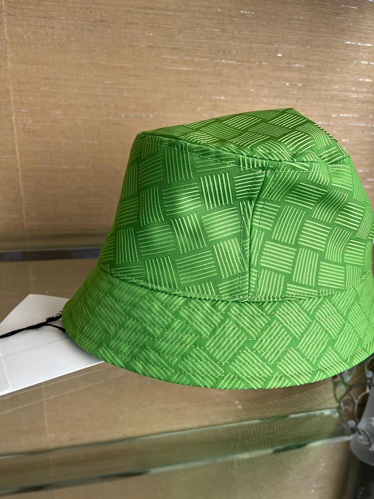 Bottega Veneta Q.2 / Small / Bucket Hat in Acid Green Size ONE SIZE - 7 Thumbnail