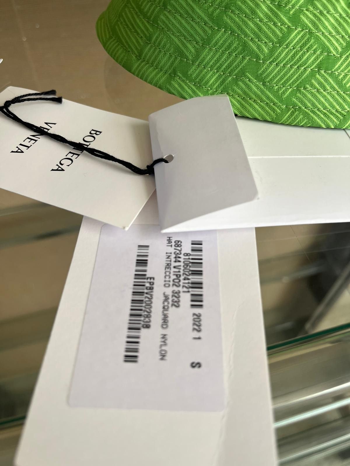 Bottega Veneta Q.2 / Small / Bucket Hat in Acid Green Size ONE SIZE - 9 Thumbnail