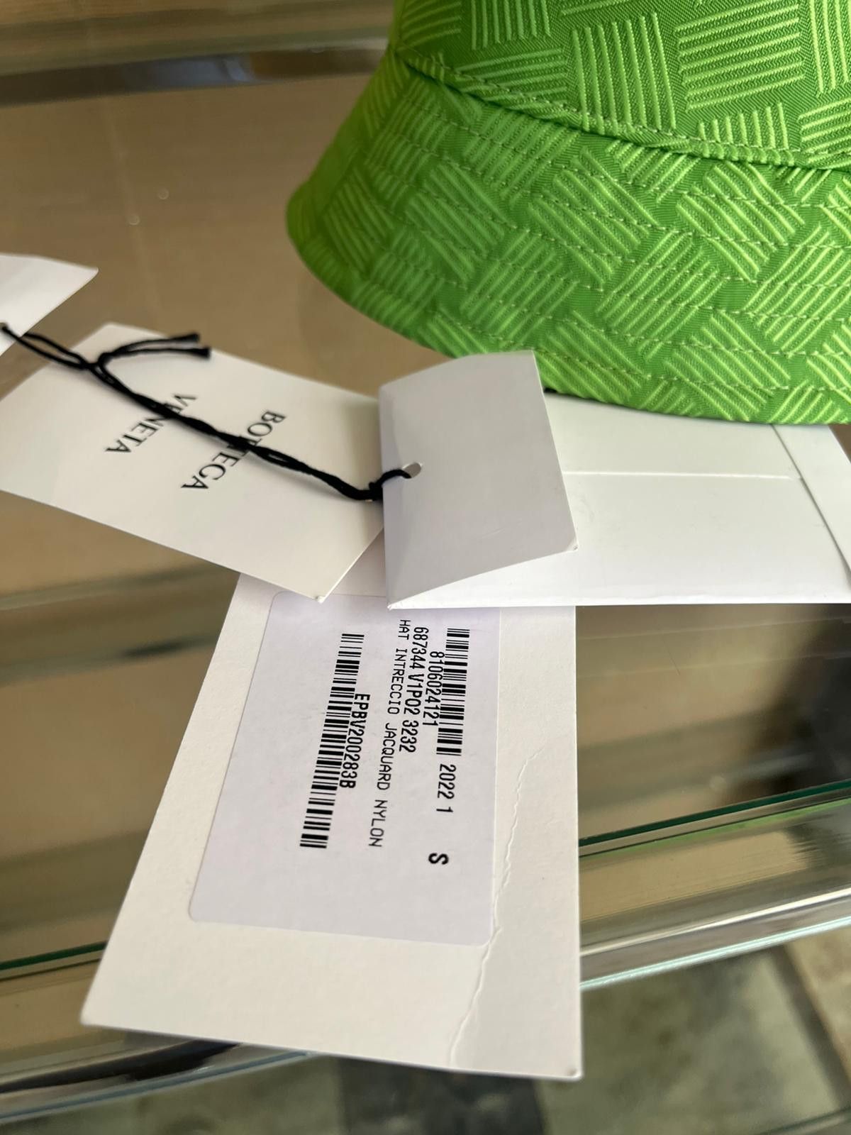 Bottega Veneta Q.2 / Small / Bucket Hat in Acid Green Size ONE SIZE - 6 Thumbnail