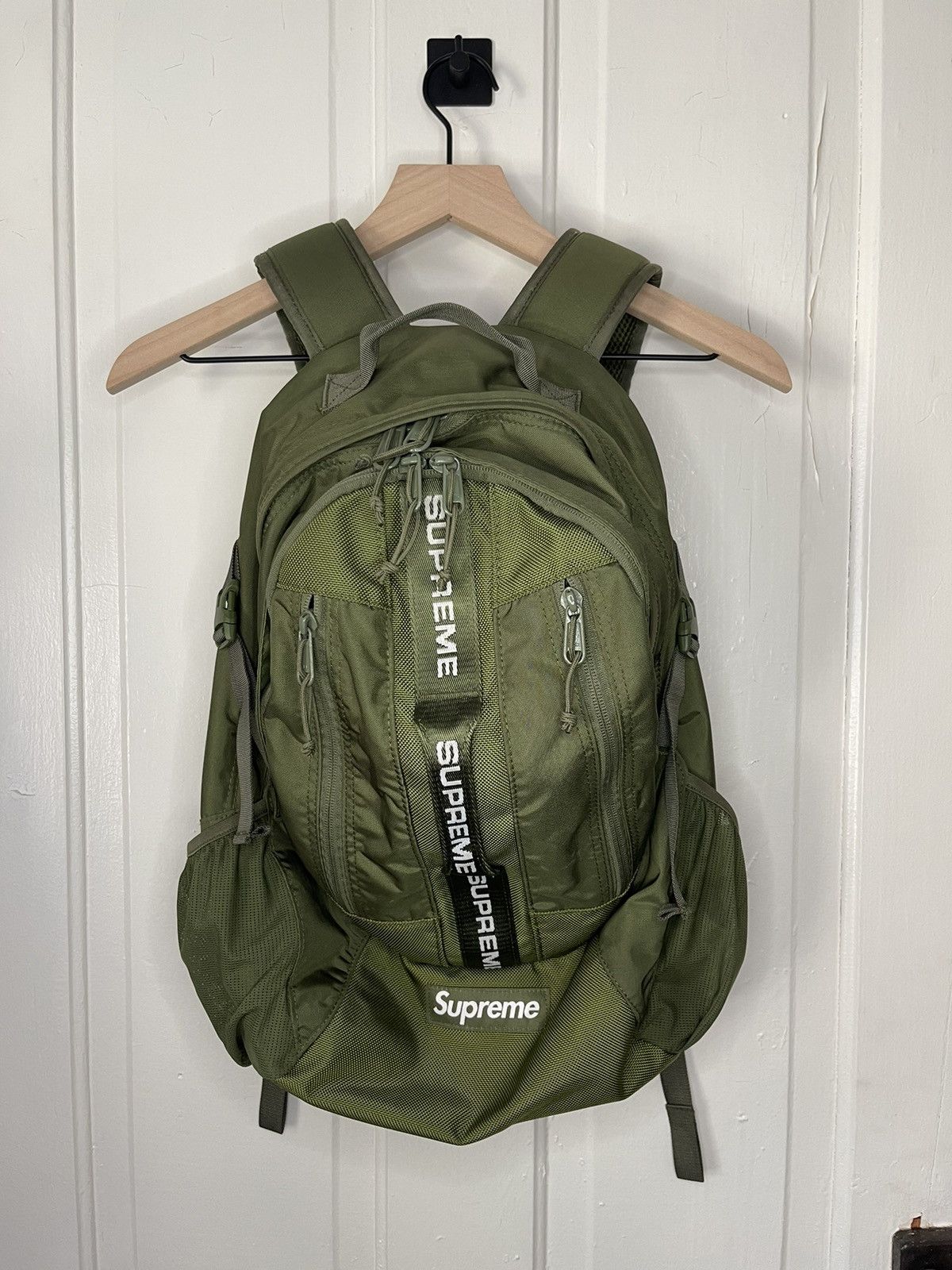 Supreme SS19 Backpack (olive) - Review 