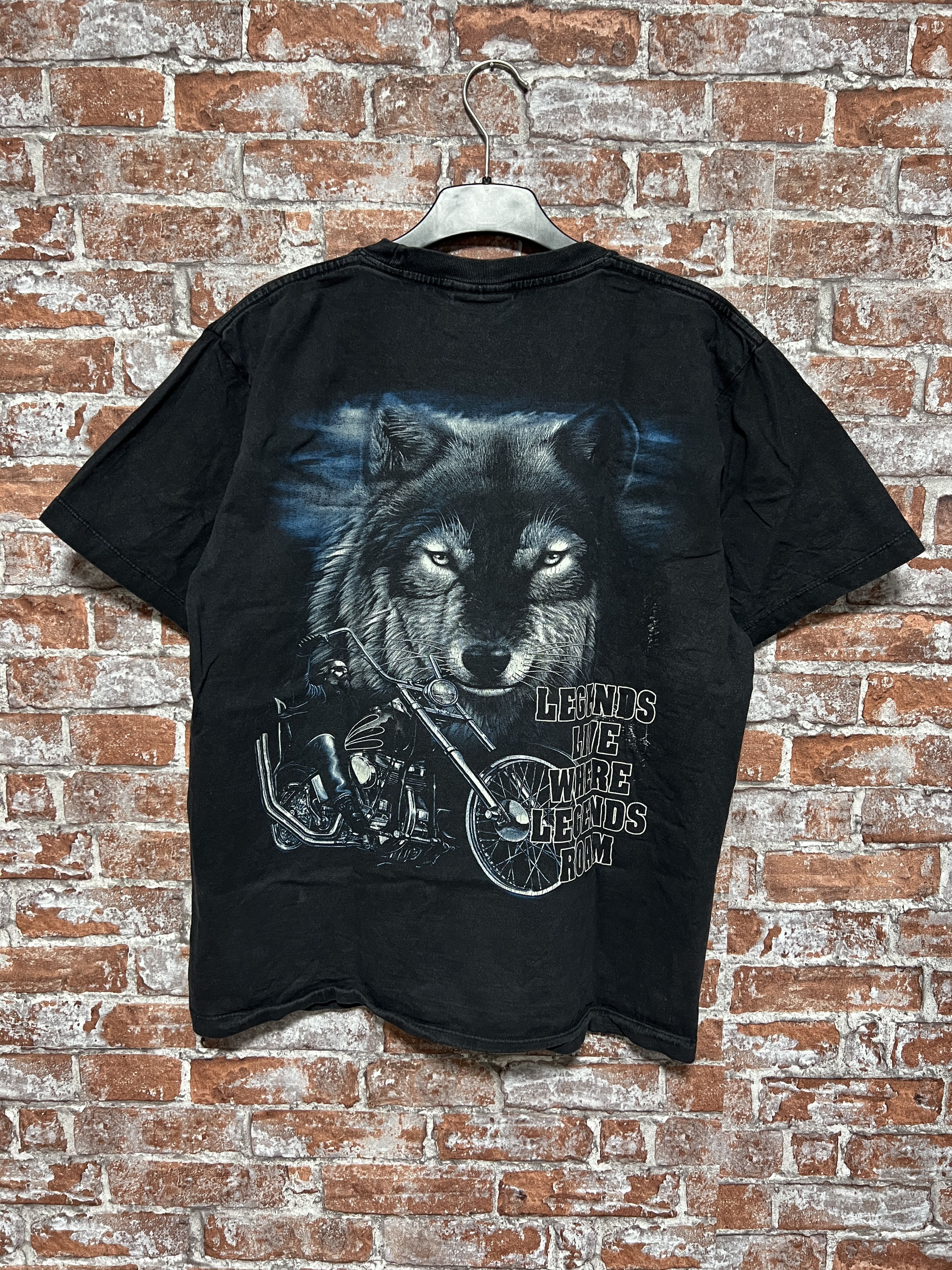 Vintage Vintage 2000s Legends Live Biker Wolf Graphic T-shirt Size US L / EU 52-54 / 3 - 2 Thumbnail