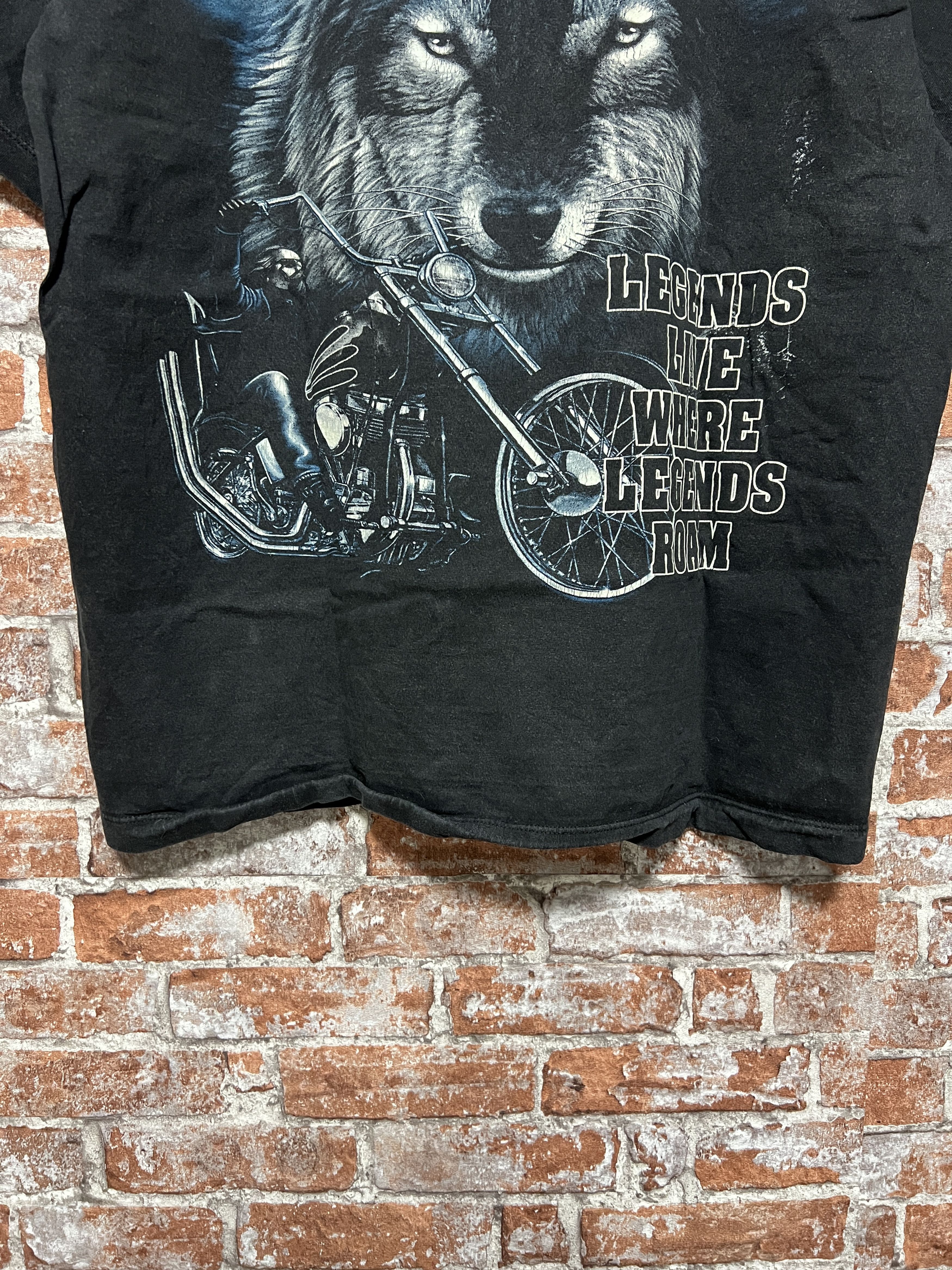 Vintage Vintage 2000s Legends Live Biker Wolf Graphic T-shirt Size US L / EU 52-54 / 3 - 14 Thumbnail