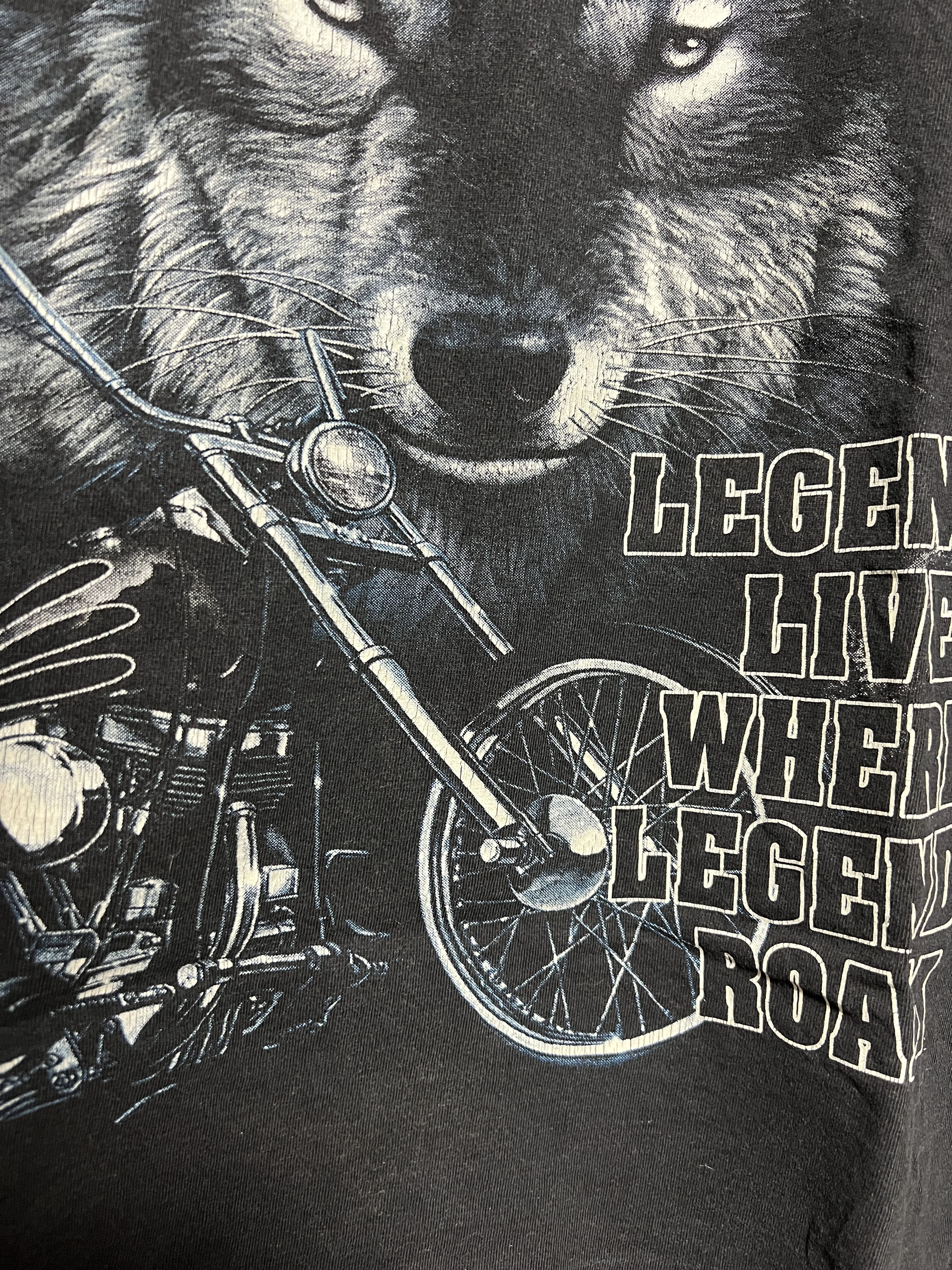 Vintage Vintage 2000s Legends Live Biker Wolf Graphic T-shirt Size US L / EU 52-54 / 3 - 7 Thumbnail