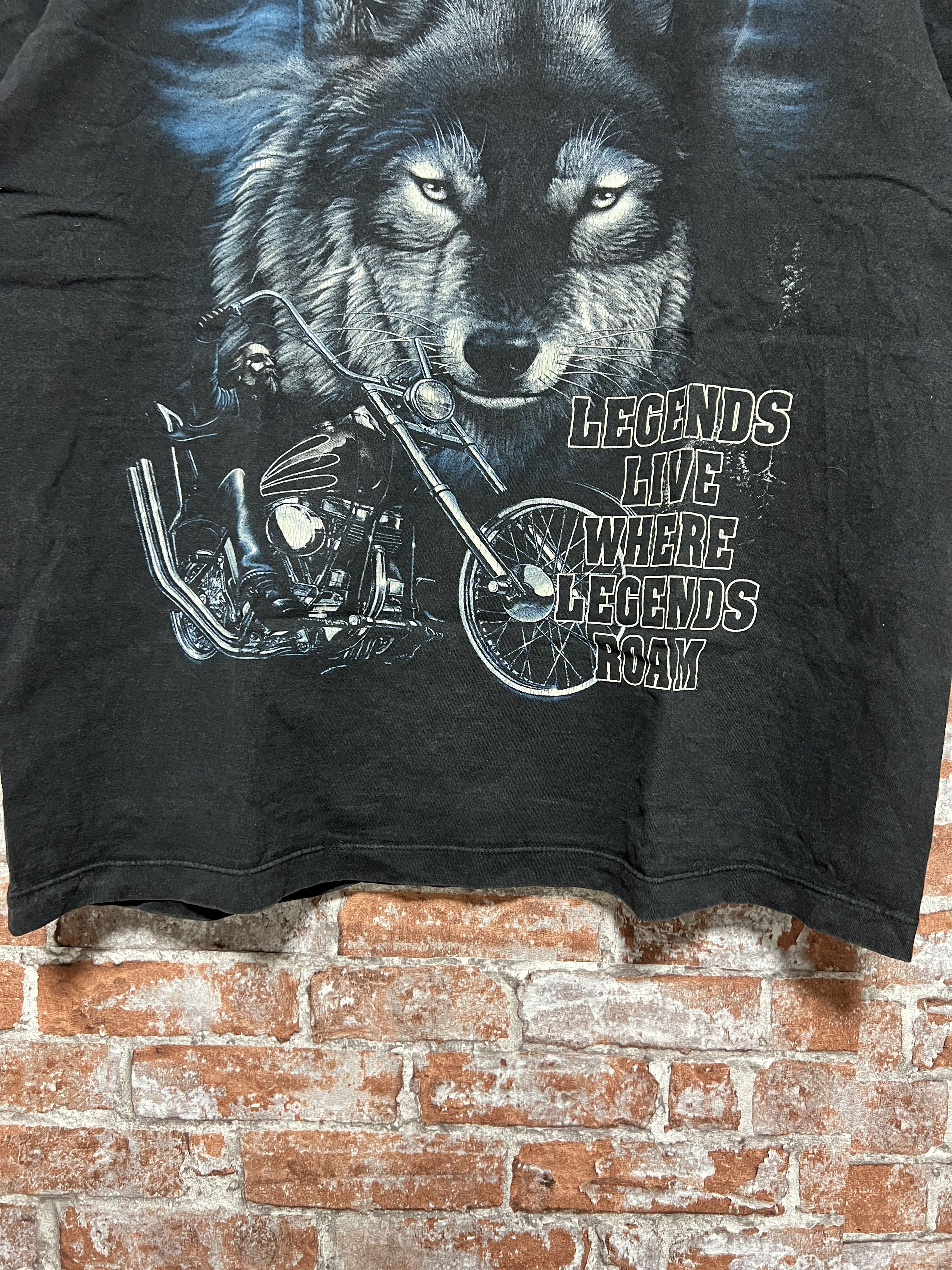 Vintage Vintage 2000s Legends Live Biker Wolf Graphic T-shirt Size US L / EU 52-54 / 3 - 8 Thumbnail