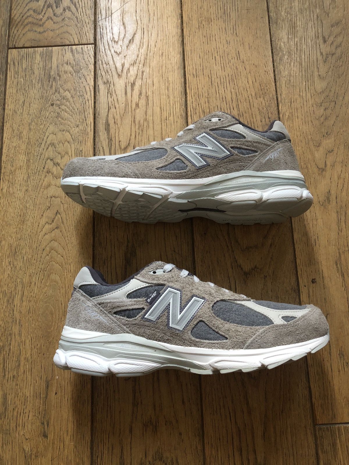 Levi's × New Balance New balance 990V3 x Levi’s Size US 11 / EU 44 - 1 Thumbnail