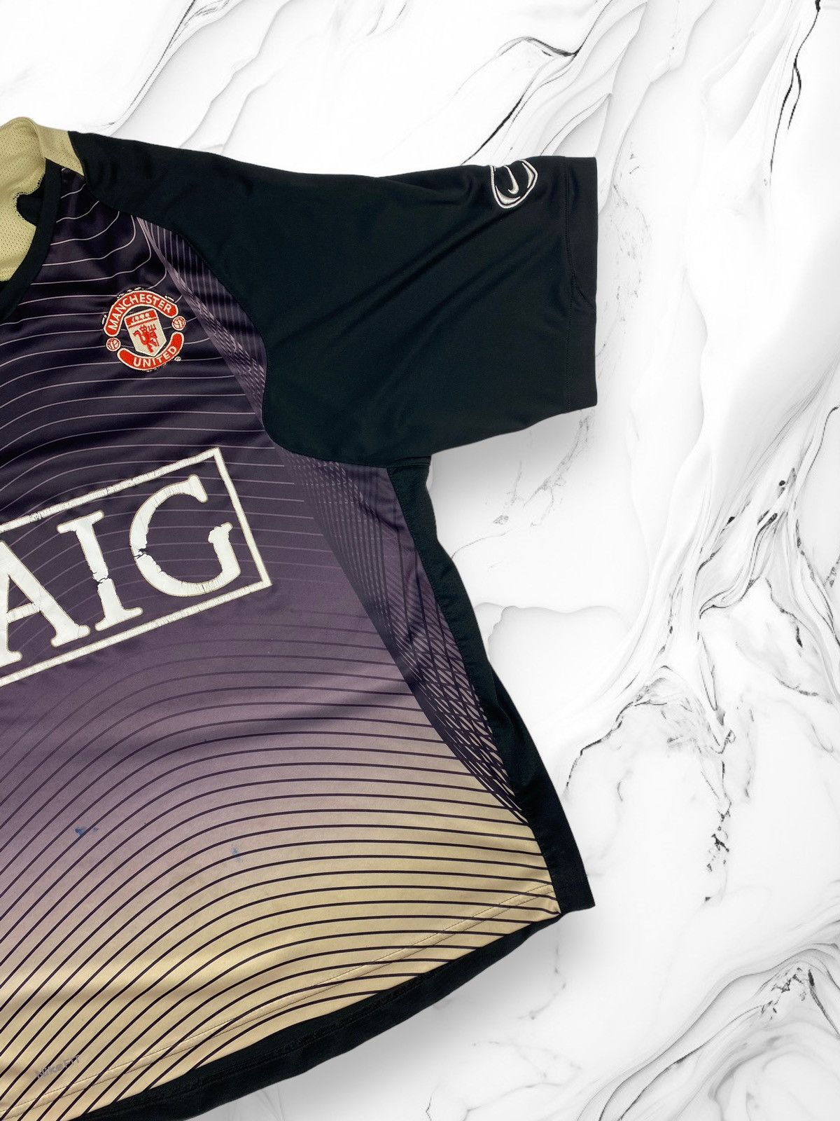Nike Vintage Nike Manchester United Soccer Jersey T Shirt Size US S / EU 44-46 / 1 - 3 Thumbnail