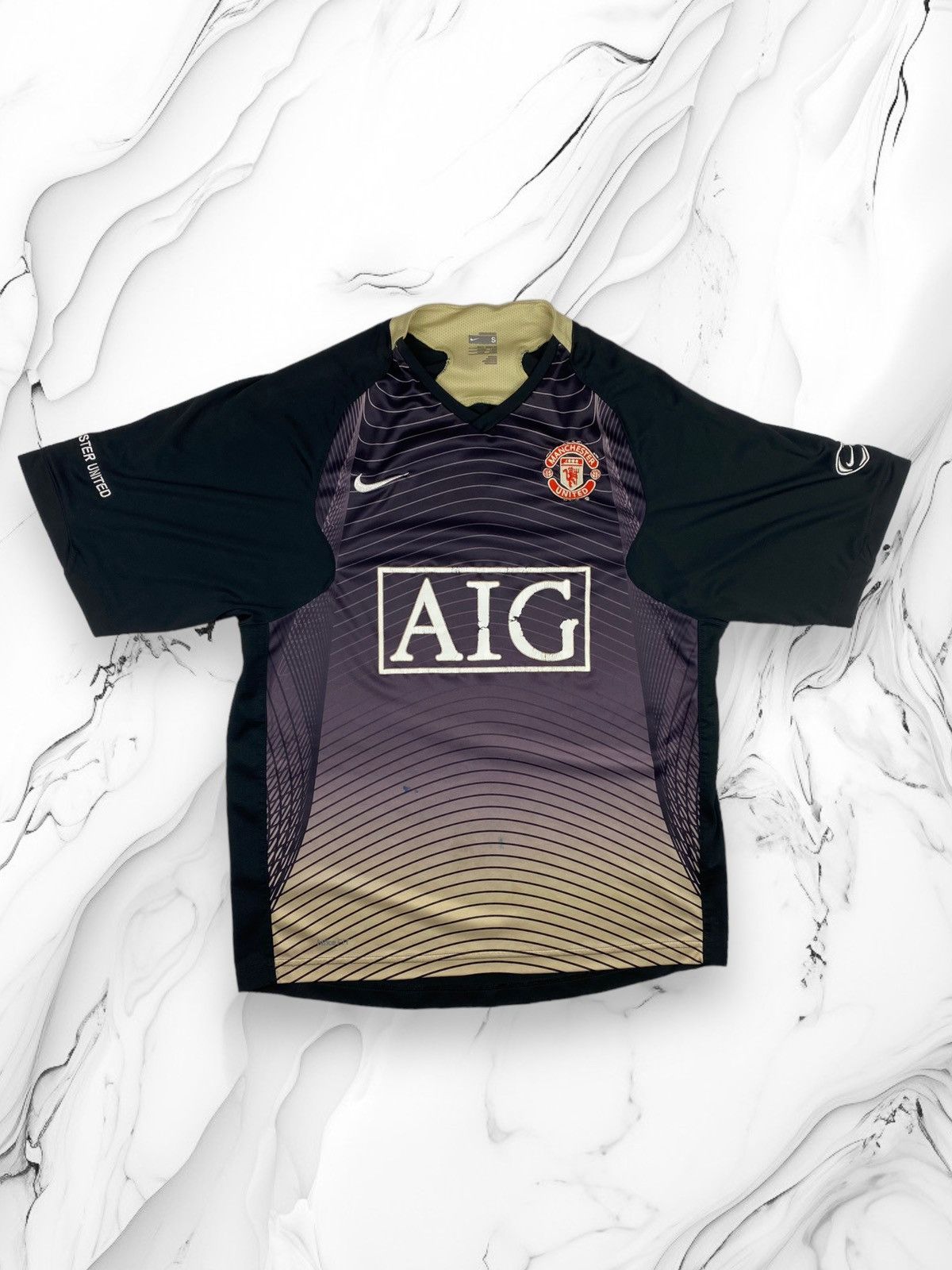 Nike Vintage Nike Manchester United Soccer Jersey T Shirt Size US S / EU 44-46 / 1 - 1 Thumbnail