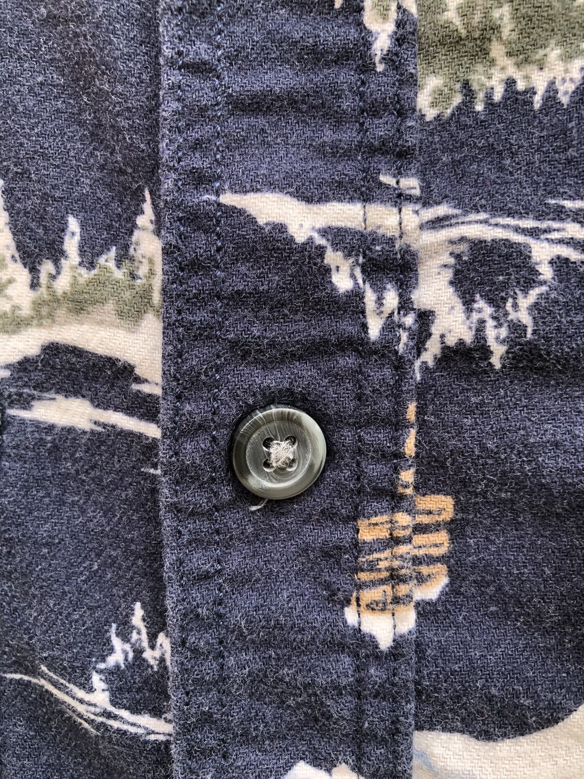 Flannel Rugged Flannel Fullprint Ski Ice Motive by Old Navy Size US L / EU 52-54 / 3 - 9 Thumbnail