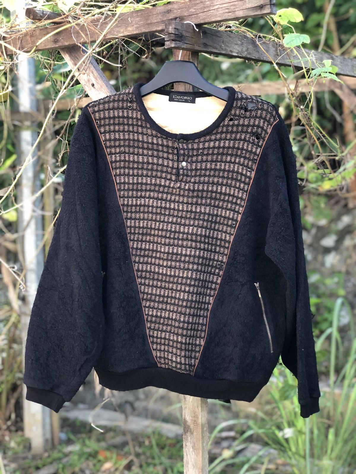 Japanese Brand Vintage 80's Knitwear Distressed Sweater by Lavorio Size US L / EU 52-54 / 3 - 1 Thumbnail