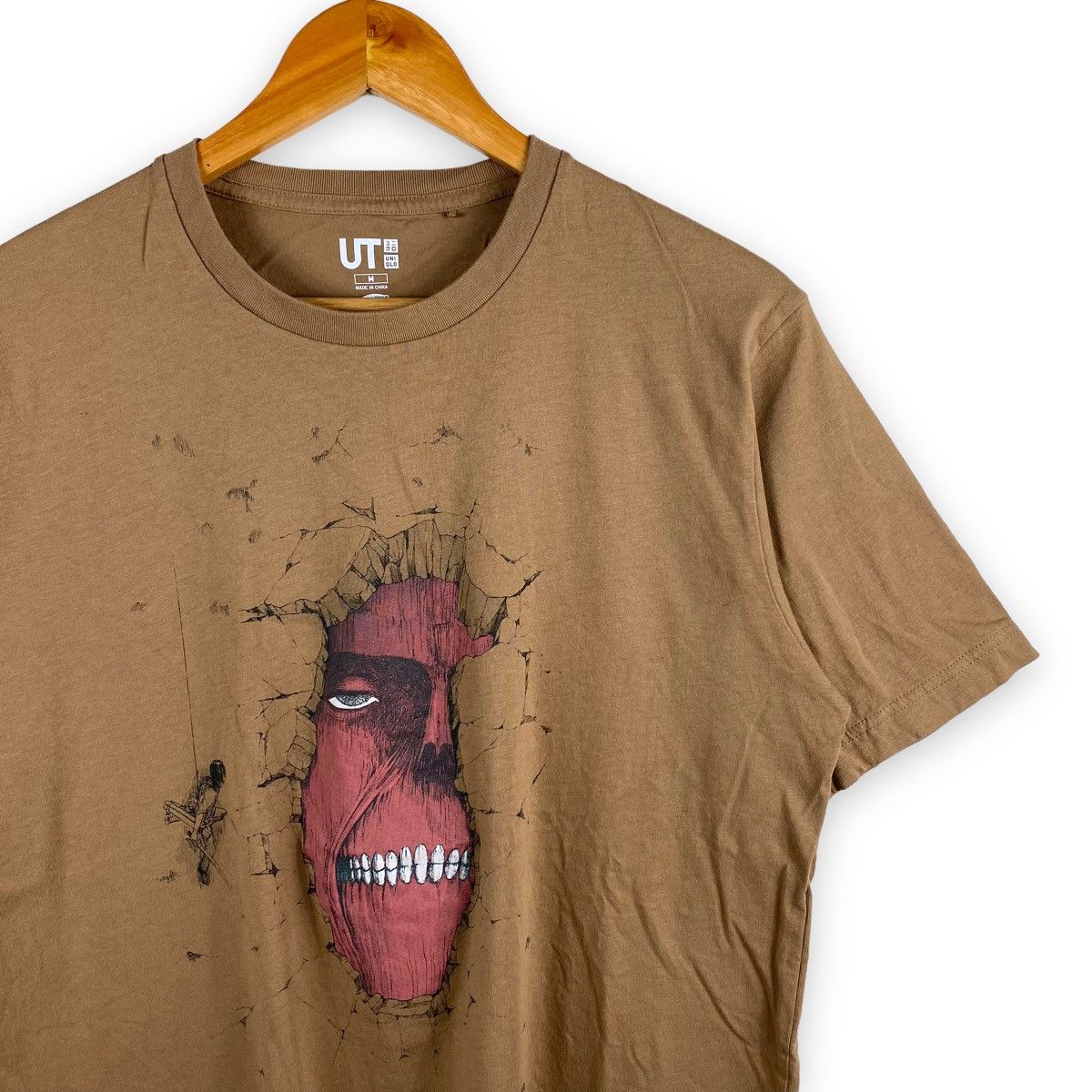 RARE ATTACK ON TITAN ANIME MANGA WALL TITAN T SHIRT