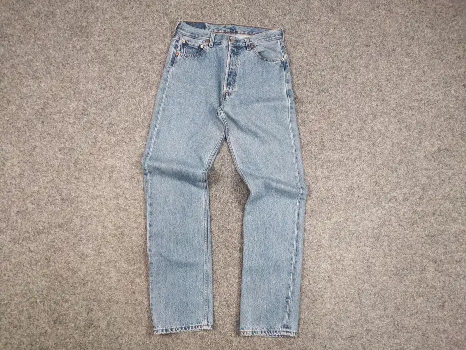 Vintage 90's levis 501 Classic Denim Jeans Style Made in USa