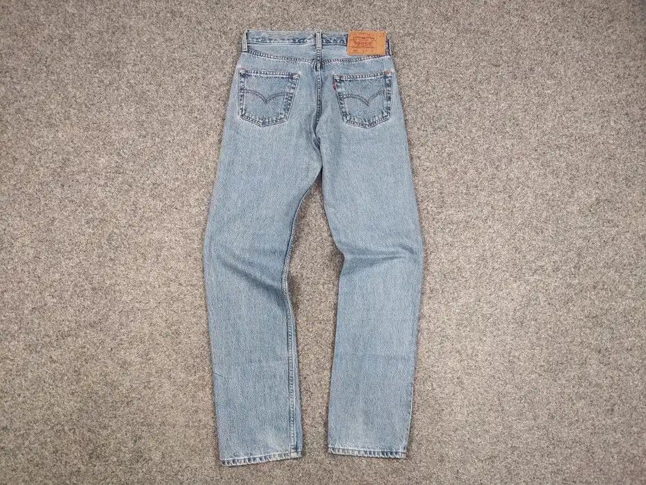 Vintage 90's levis 501 Classic Denim Jeans Style Made in USa