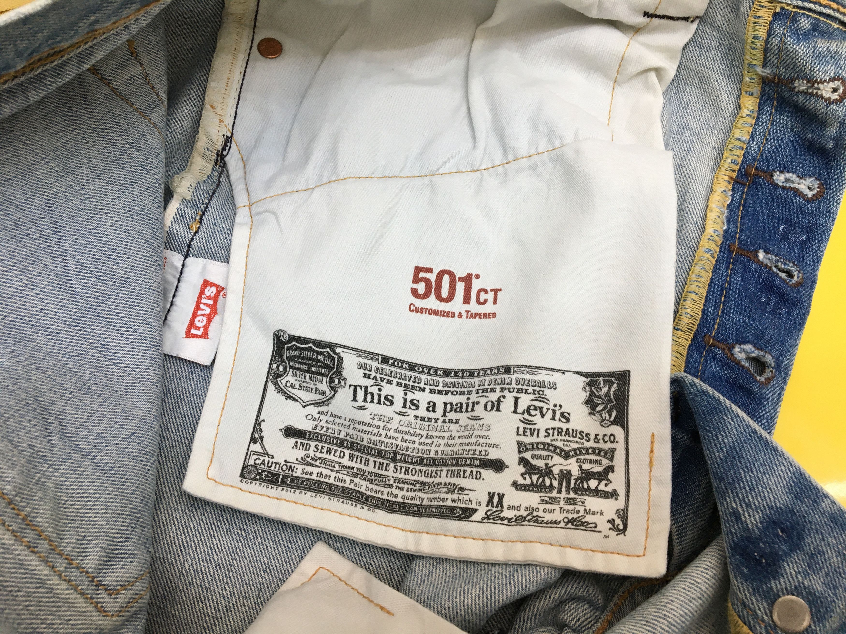 Levi's Vintage Y2K Levi's 501 Faded Jeans Levis Light Wash Denim Size US 32 / EU 48 - 14 Thumbnail