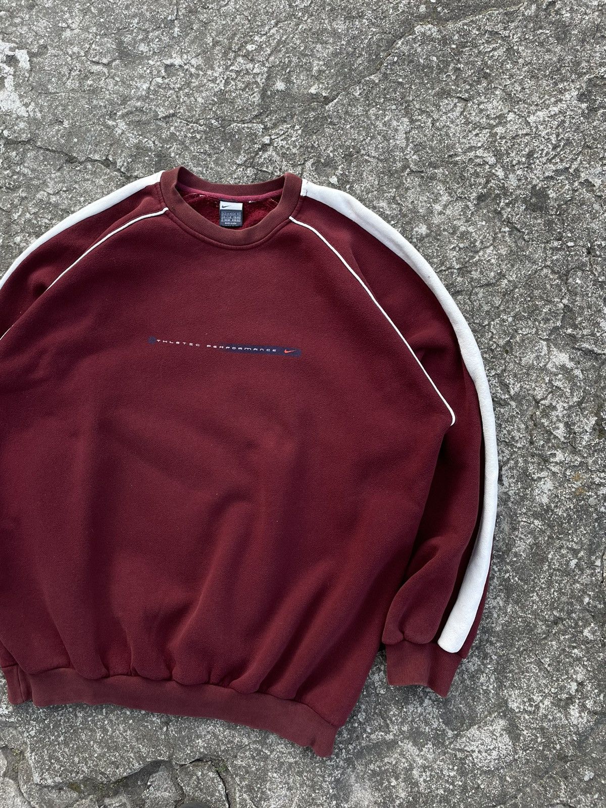 Nike × Vintage Vintage Y2K Nike Athletic Performance Sweatshirt Crewneck Size US L / EU 52-54 / 3 - 1 Thumbnail