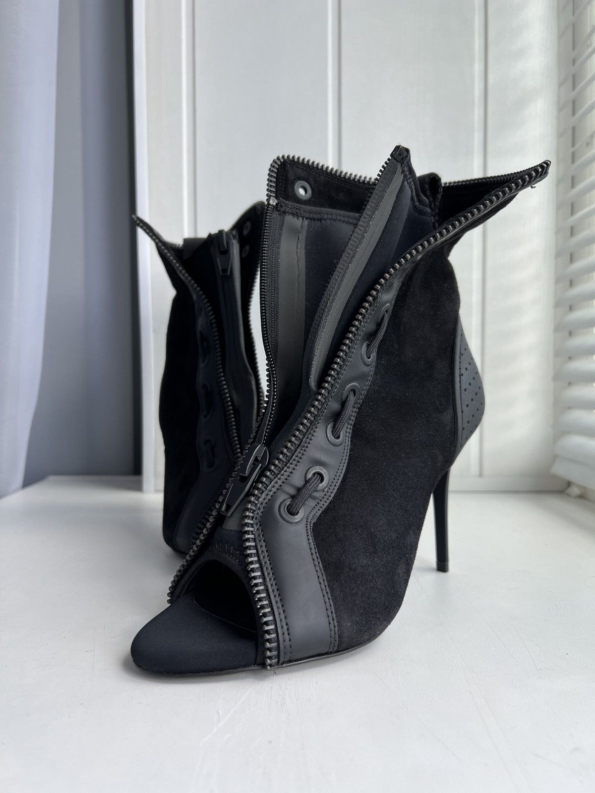 image of Alexander Wang & H&m Leather Ankle Boot Heel Shoes in Black, Women's (Size 7)