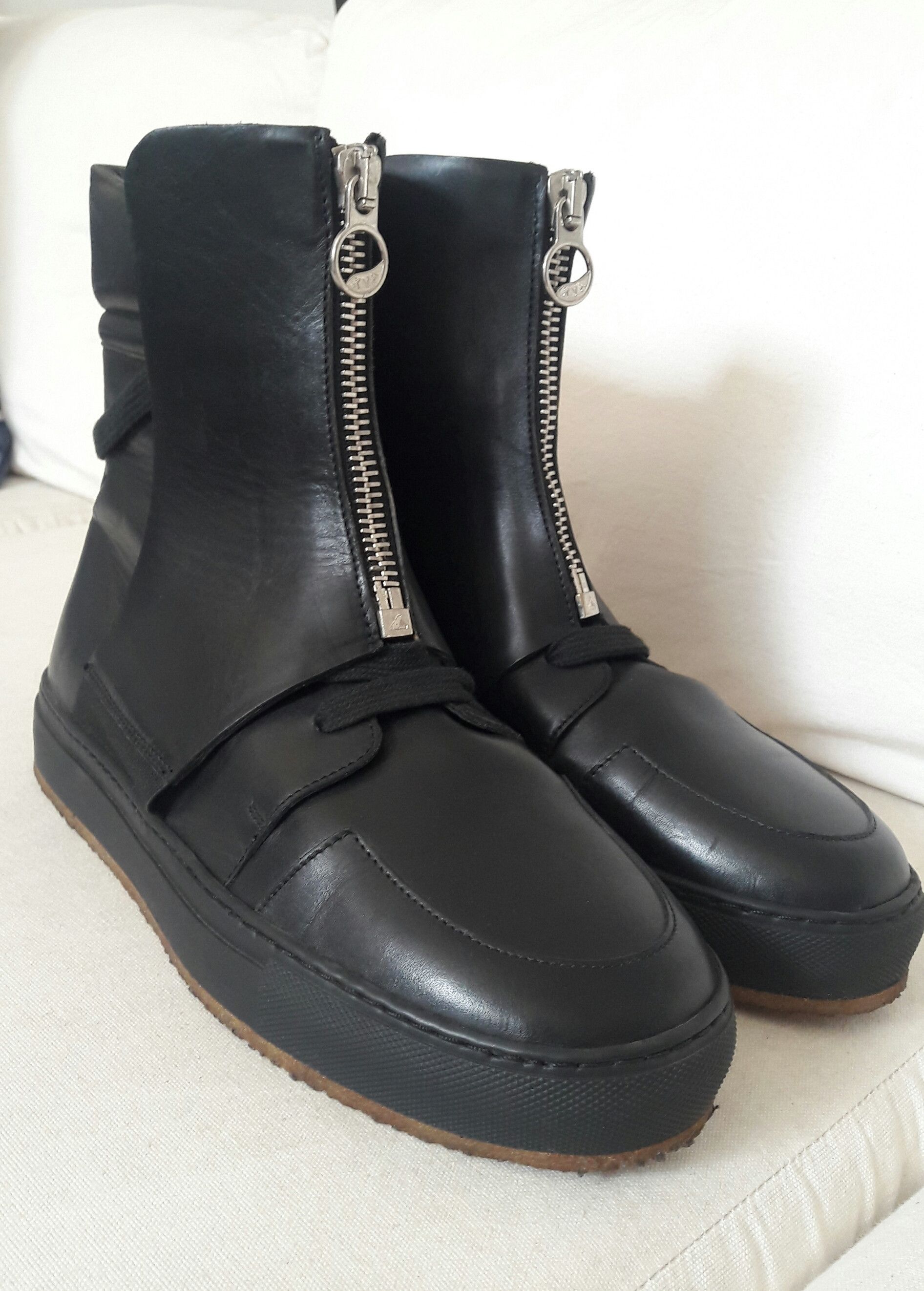 KRIS VAN ASSCHE ZIPPER SNEAKERS
