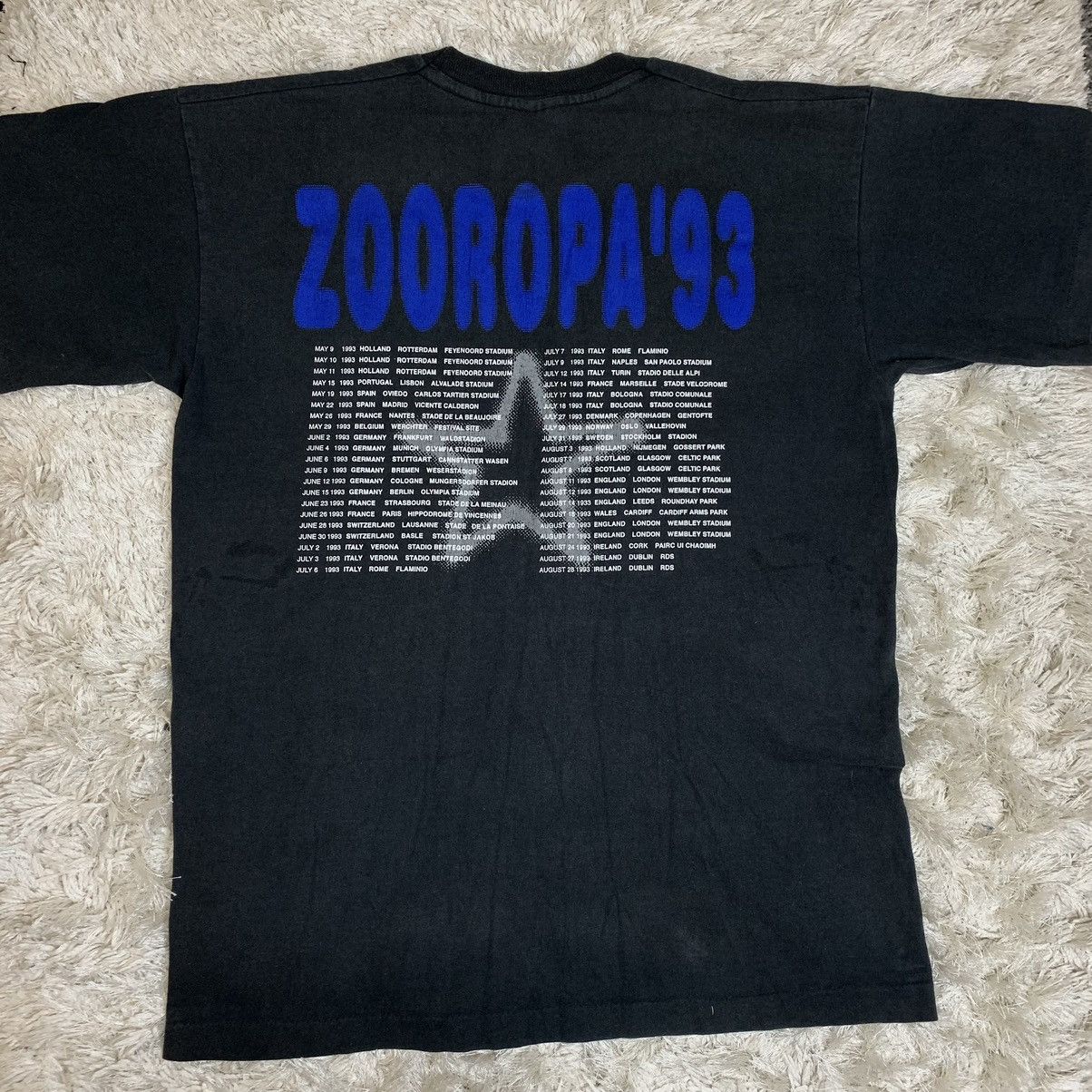 Band Tees 1993 Vintage U2-europäisches Tour rare y2k Rock Chick Closet Size US L / EU 52-54 / 3 - 9 Thumbnail