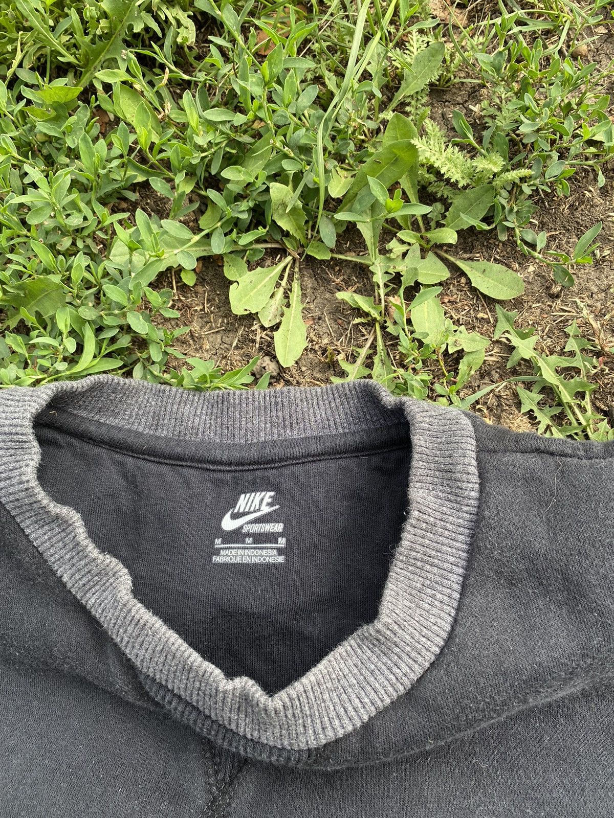 Nike Vintage Y2k Nike Sweatshirt streetwear style size M Size US M / EU 48-50 / 2 - 3 Thumbnail