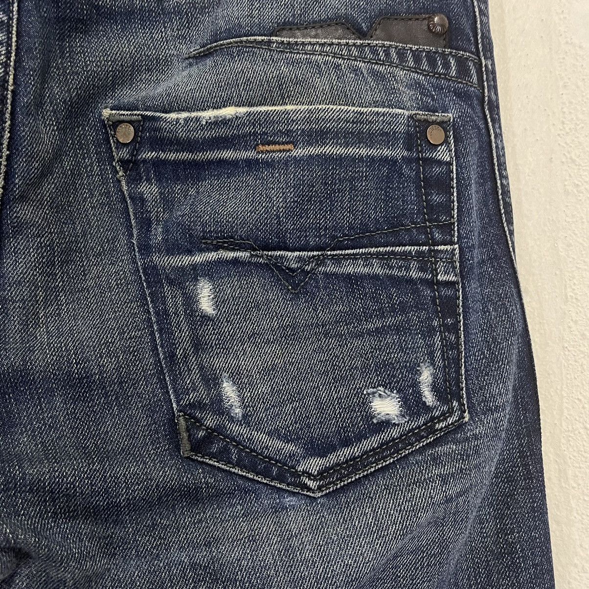 Diesel Diesel Industry Darron Regular Slim Distressed Denim W29 L30 Size US 29 - 13 Thumbnail