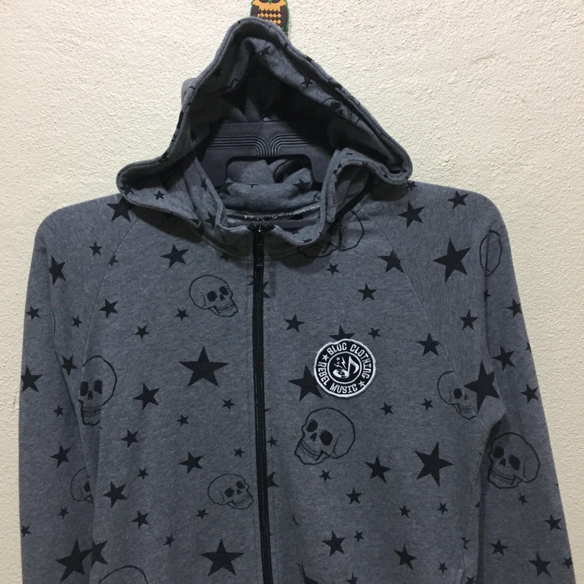 Japanese Brand BLOC Hoodie BLOC CLOTHING REBEL MUSIC spellout size 160 / S Size US S / EU 44-46 / 1 - 2 Thumbnail