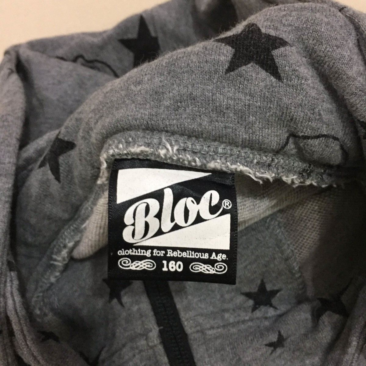 Japanese Brand BLOC Hoodie BLOC CLOTHING REBEL MUSIC spellout size 160 / S Size US S / EU 44-46 / 1 - 7 Thumbnail
