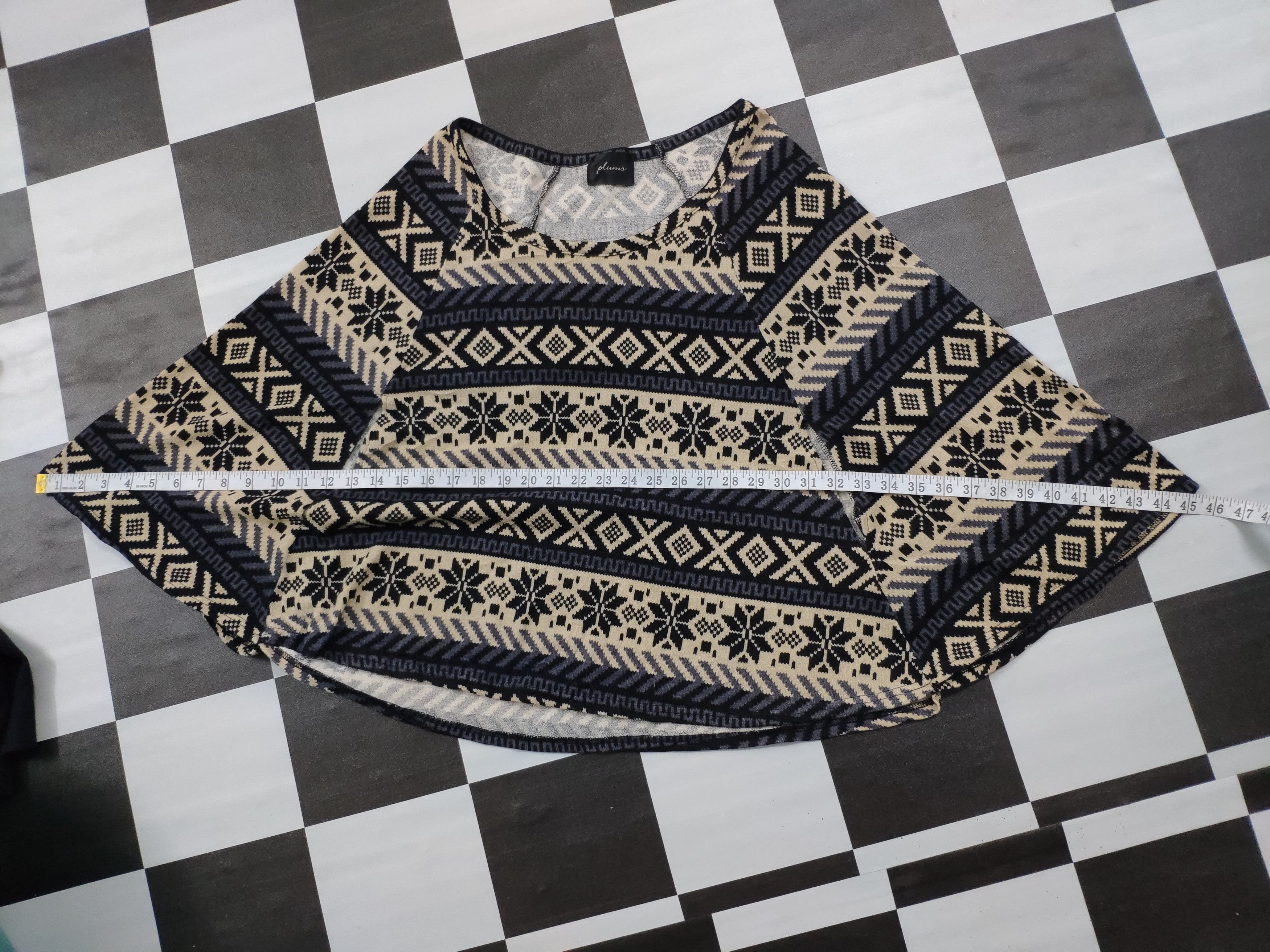 Aran Isles Knitwear × Japanese Brand Vintage Japanese Brand Poncho Native Style Size ONE SIZE - 12 Thumbnail