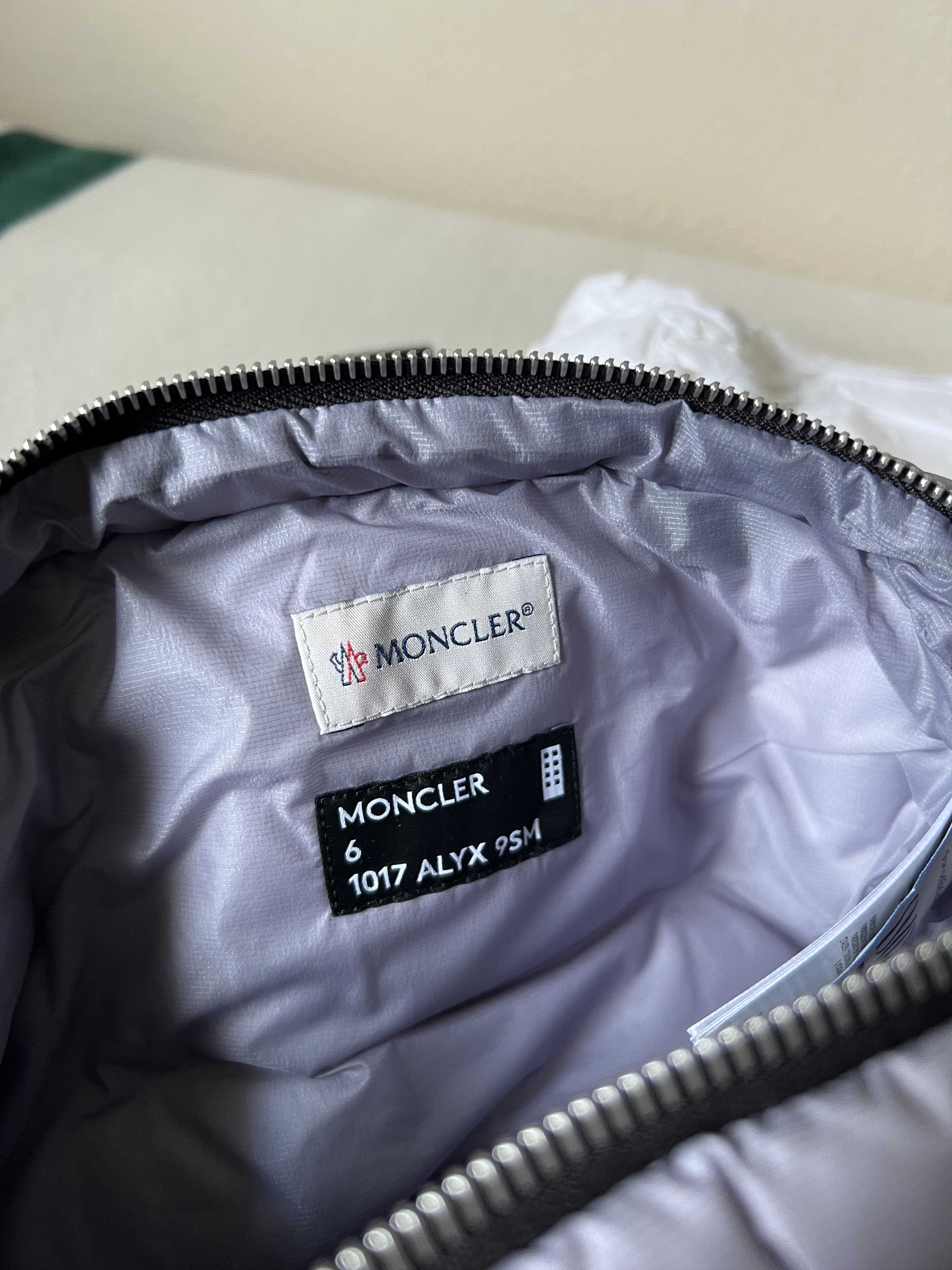1017 ALYX 9SM × Moncler Genius 6 Moncler 1017 Alyx 9SM Padded Down Belt Bag Size ONE SIZE - 7 Thumbnail