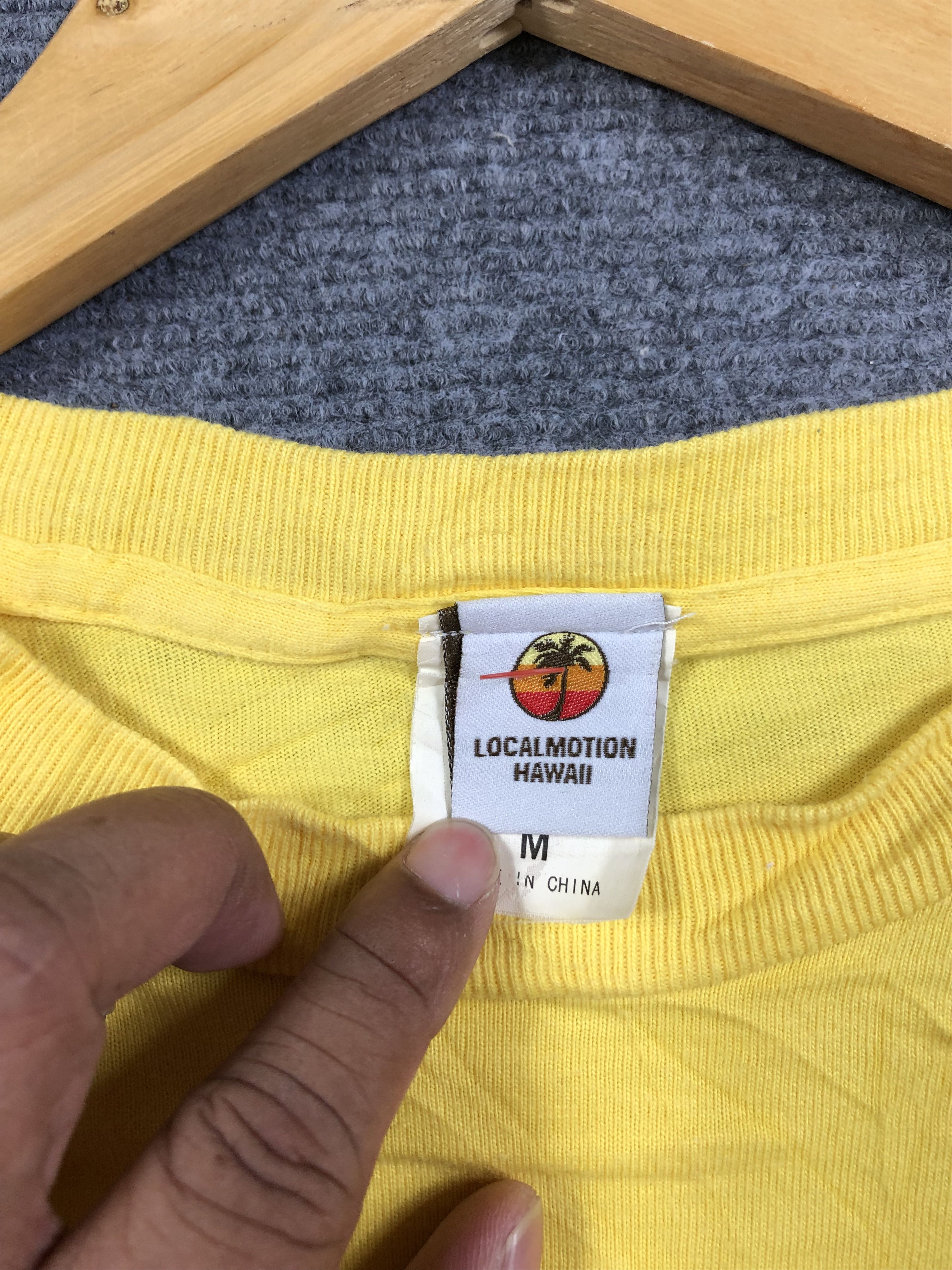 Japanese Brand Local Motion Hawaii Life Like Surt Size US M / EU 48-50 / 2 - 3 Thumbnail