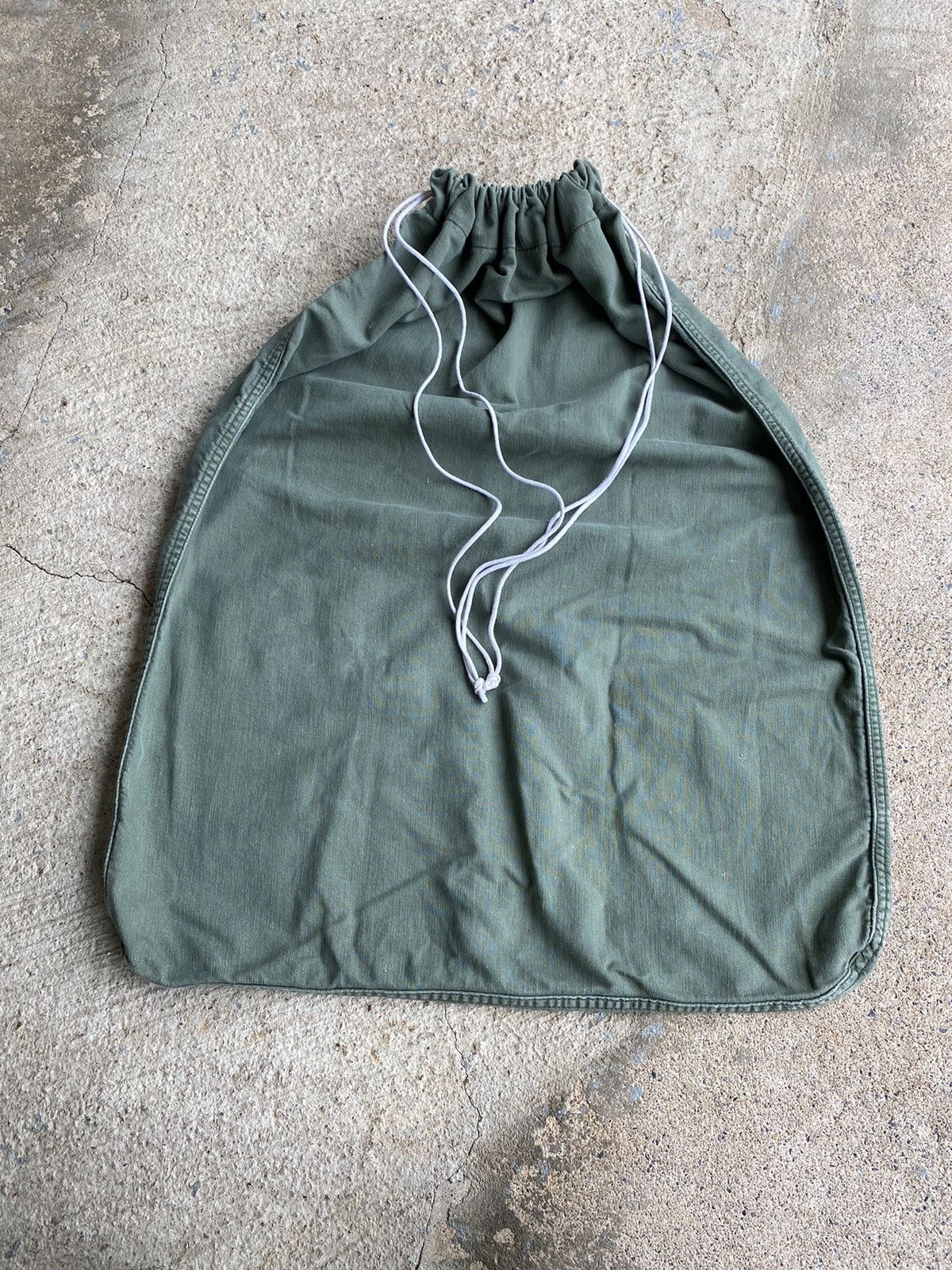 Vintage Vintage US Army Military Laundry Drawstring Bag Size ONE SIZE - 2 Thumbnail