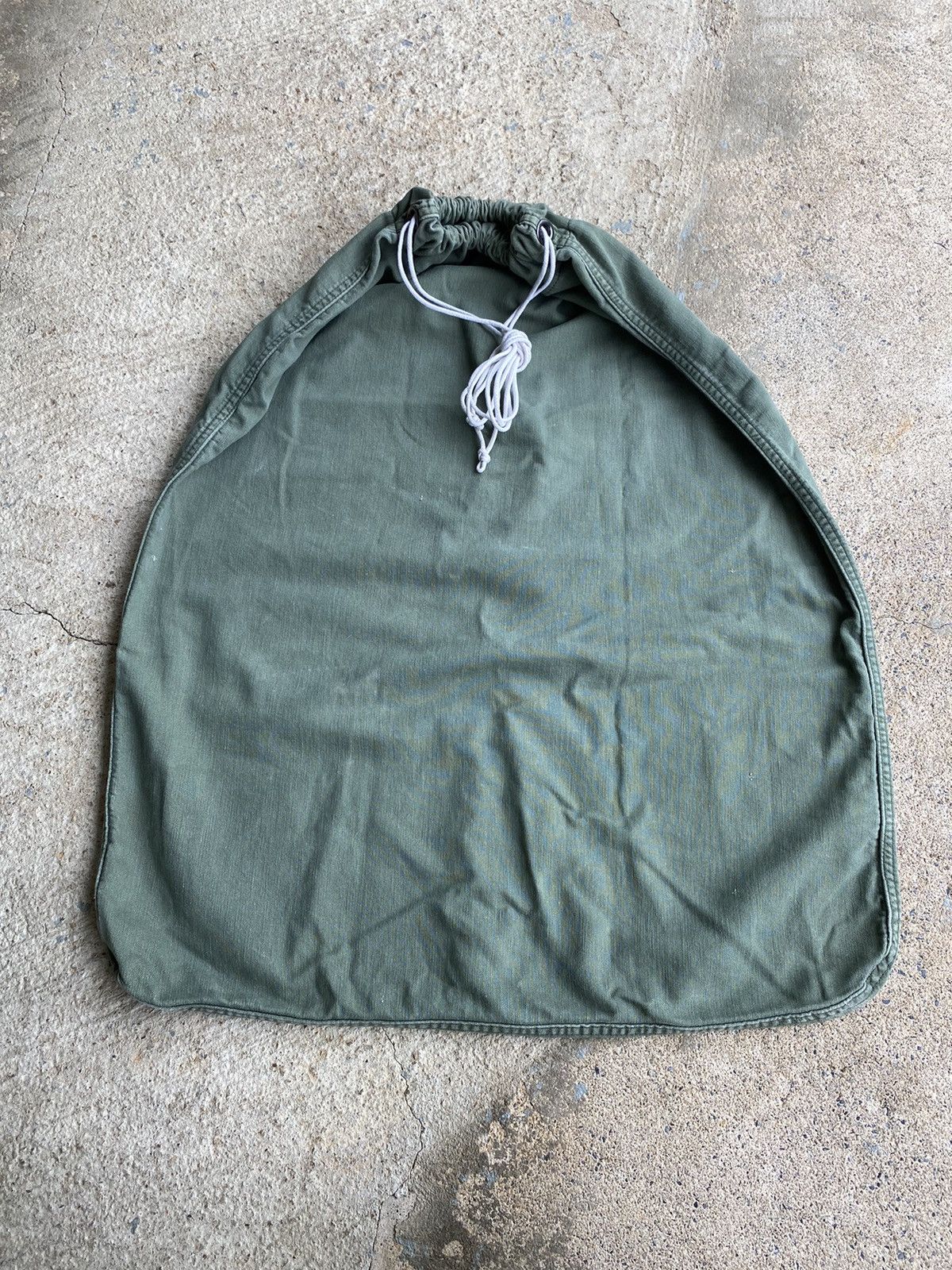 Vintage Vintage US Army Military Laundry Drawstring Bag Size ONE SIZE - 3 Thumbnail