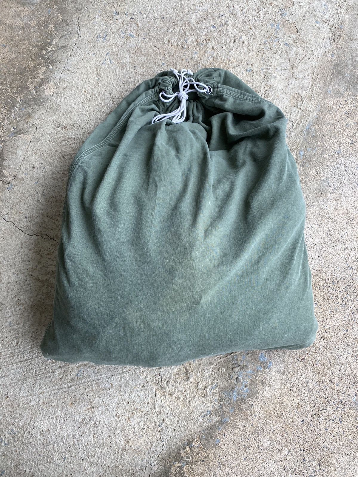 Vintage Vintage US Army Military Laundry Drawstring Bag Size ONE SIZE - 4 Thumbnail