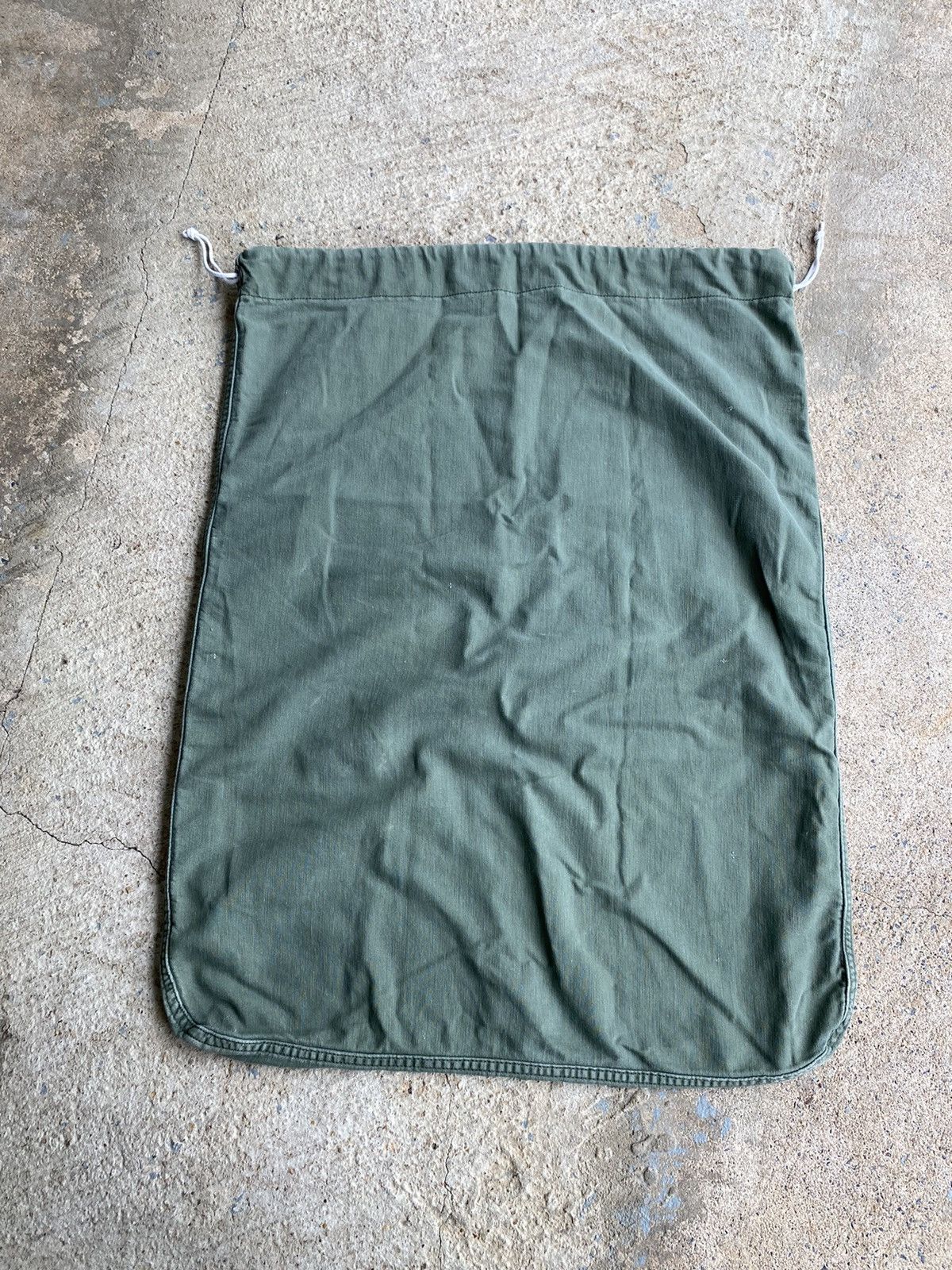 Vintage Vintage US Army Military Laundry Drawstring Bag Size ONE SIZE - 11 Thumbnail
