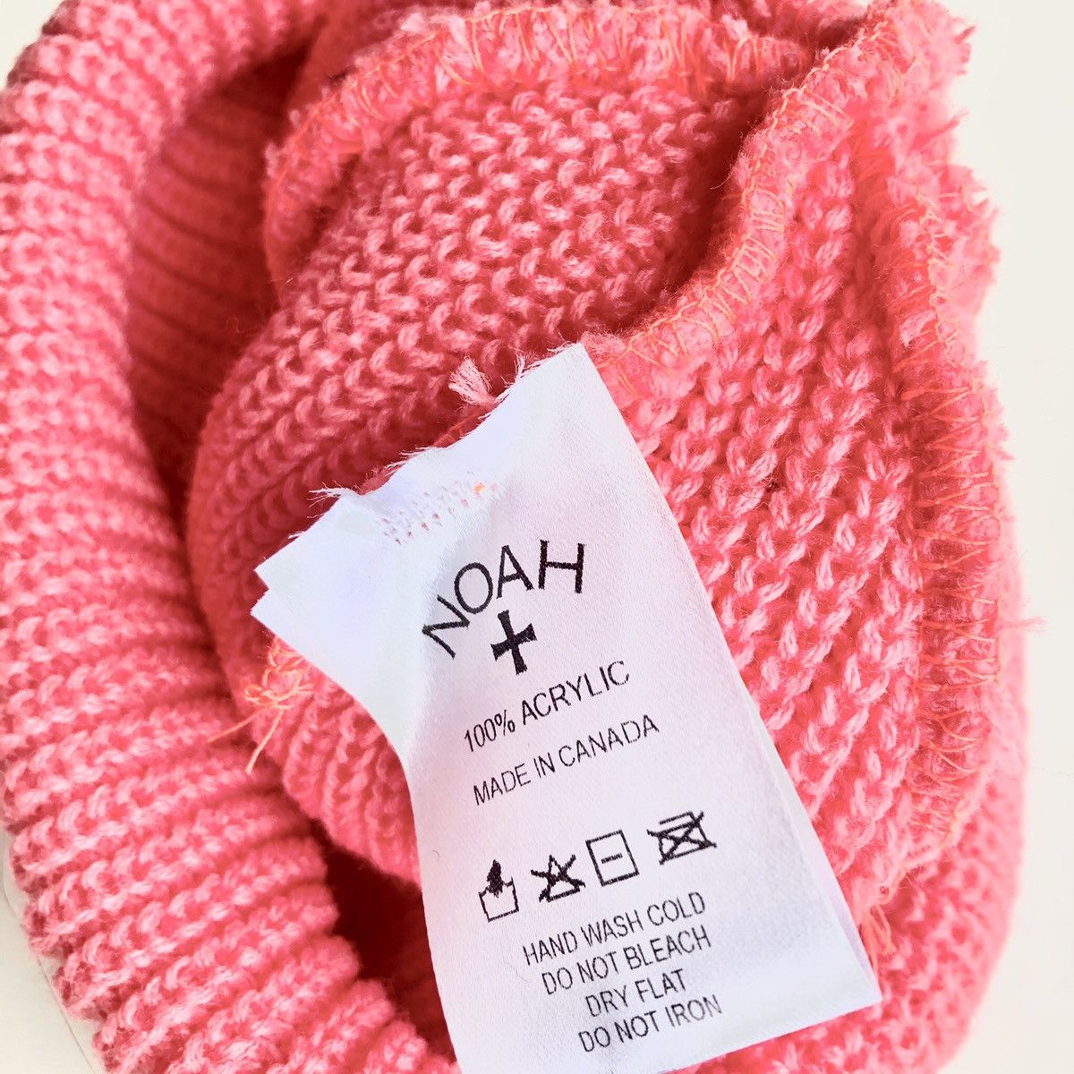 Noah Vintage Noah Core Logo Beanie Pink Size ONE SIZE - 4 Thumbnail