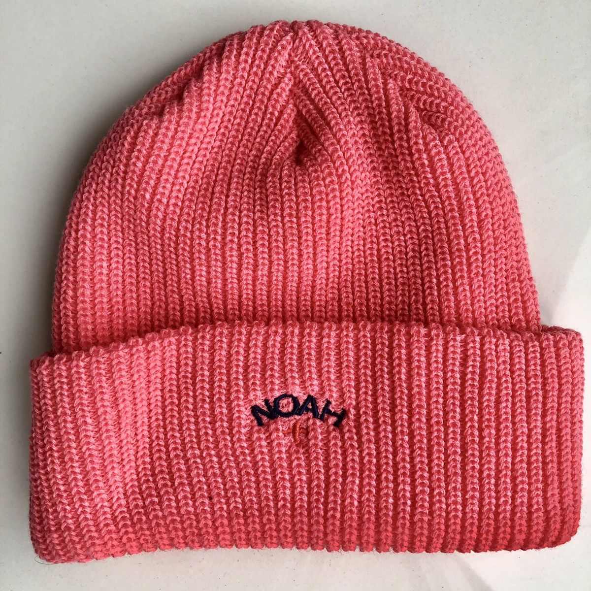 Noah Vintage Noah Core Logo Beanie Pink Size ONE SIZE - 2 Thumbnail