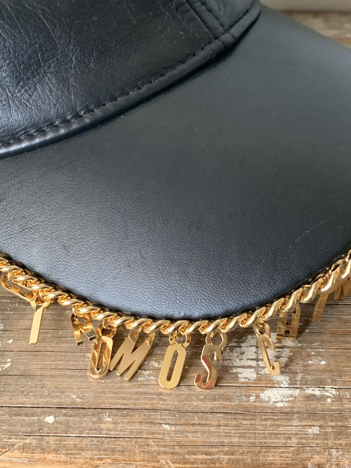 H&M × Moschino H&M X MOSCHINO LEATHER CAP WITH GOLD CHAIN BRIM Size ONE SIZE - 15 Thumbnail