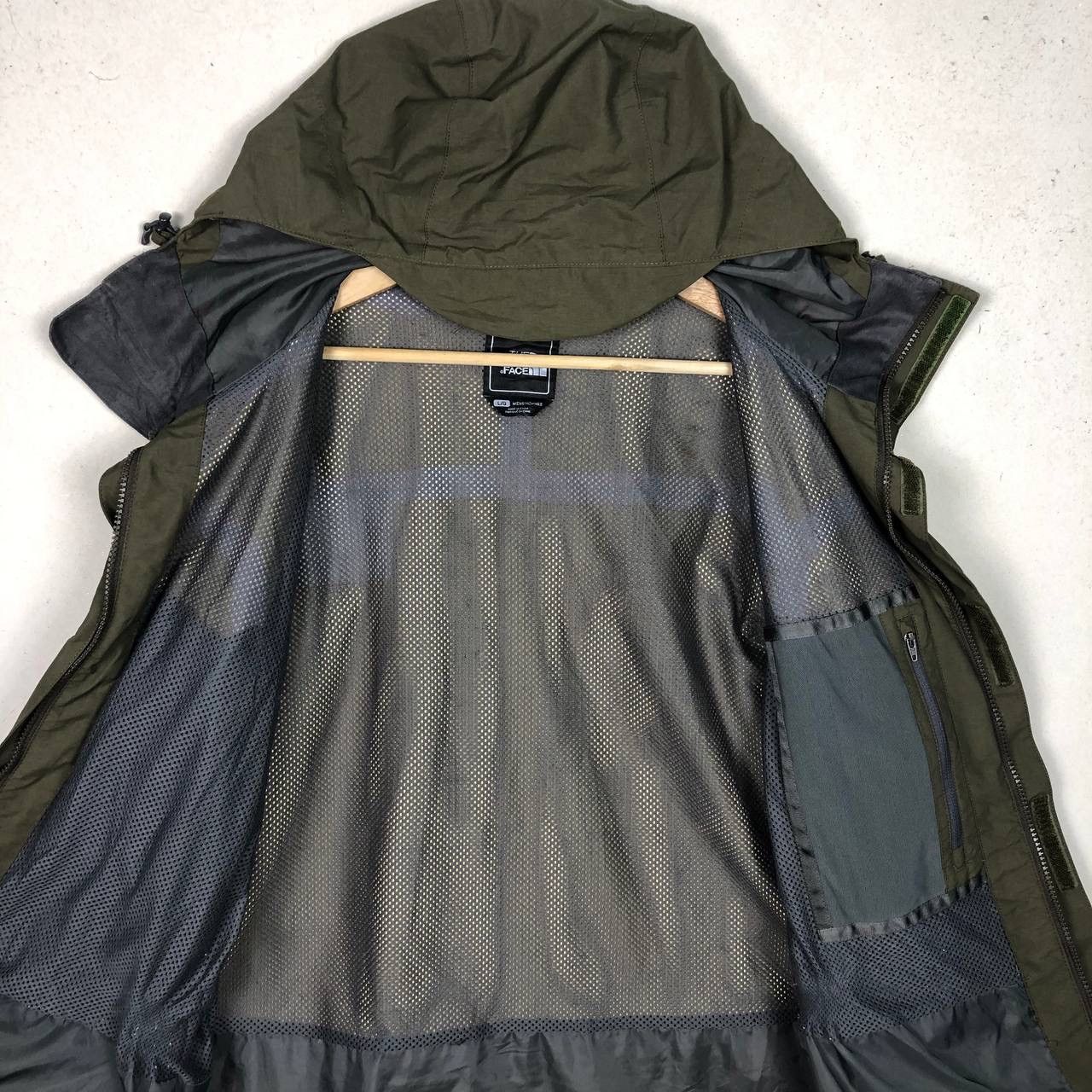 The North Face The North Face Hardshell Quest Olive Green Army Jacket Size US L / EU 52-54 / 3 - 7 Thumbnail