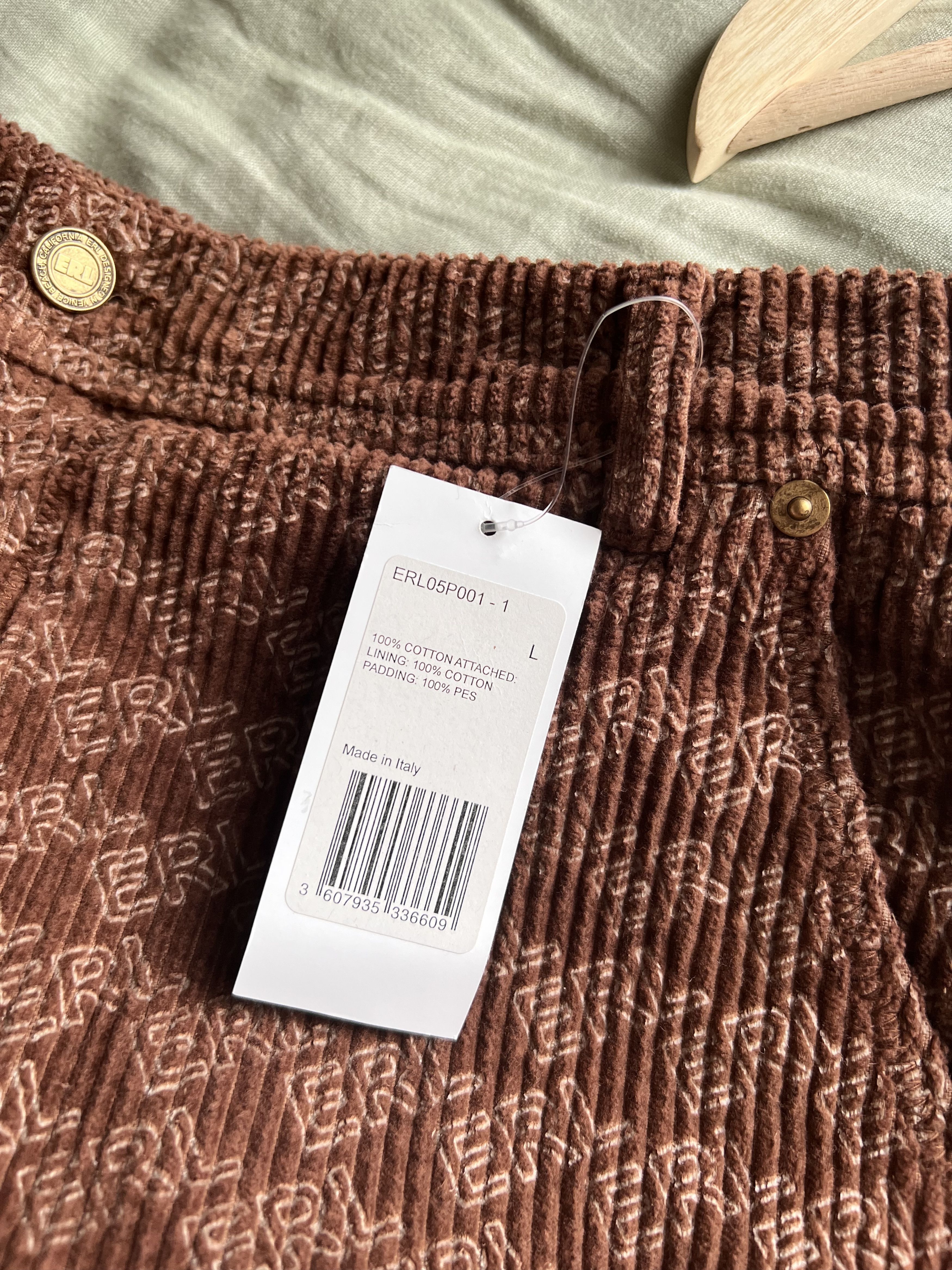 ERL ERL Embossed Logo Corduroy Pants in Brown Size US 33 - 7 Thumbnail